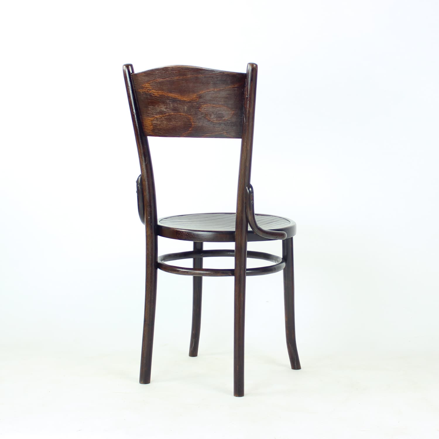 Krzesło gięte, brązowy, dąb, sklejka, Thonet, Czechosłowacja, lata 40. - 369321