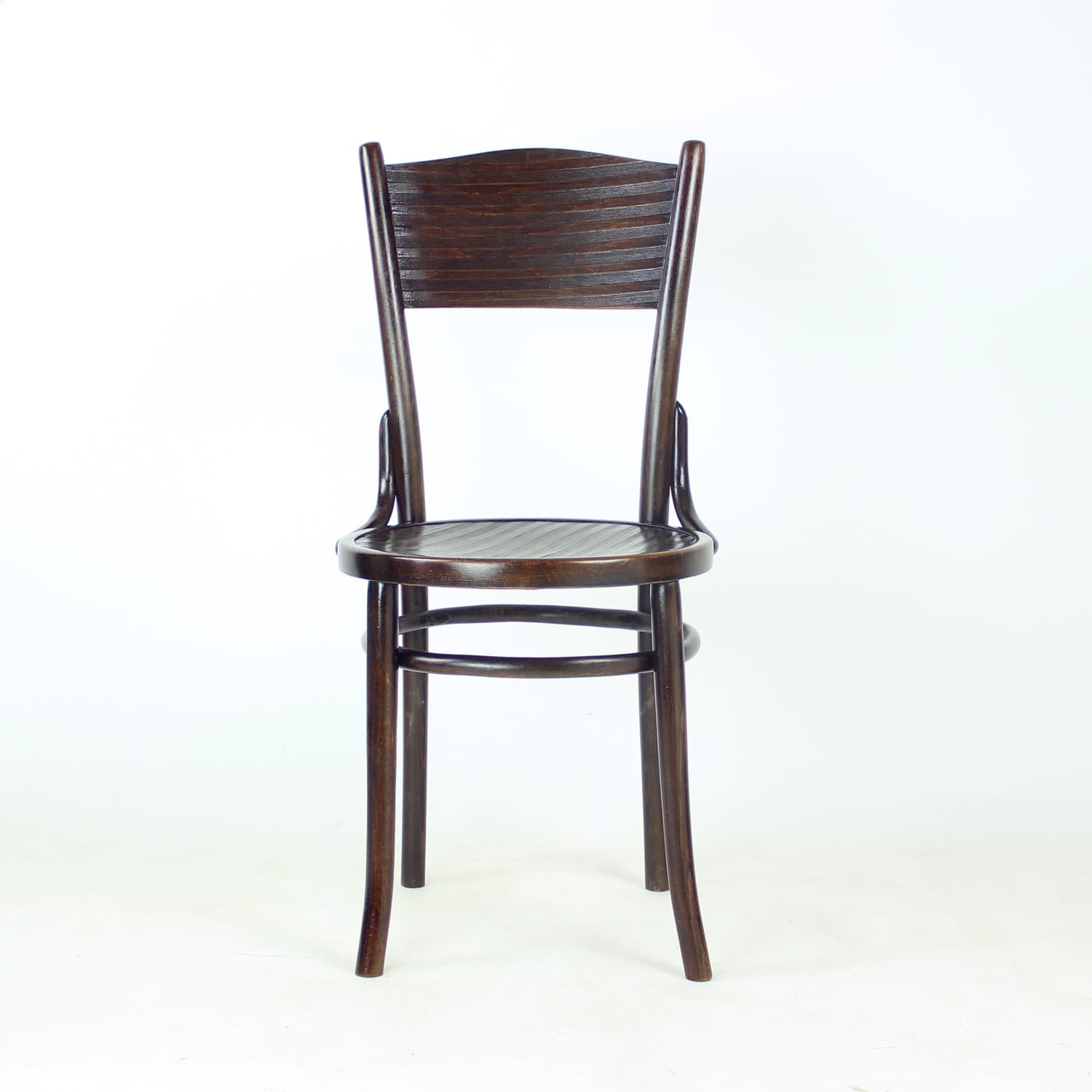 Krzesło gięte, brązowy, dąb, sklejka, Thonet, Czechosłowacja, lata 40. - 369325