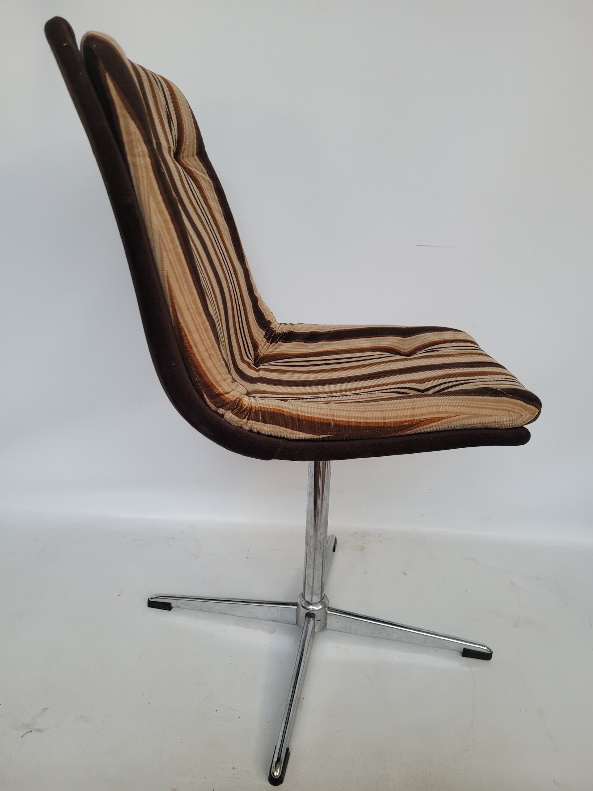 Fotel obrotowy, welur brązowy, stal chromowana, lata 70. - 369416