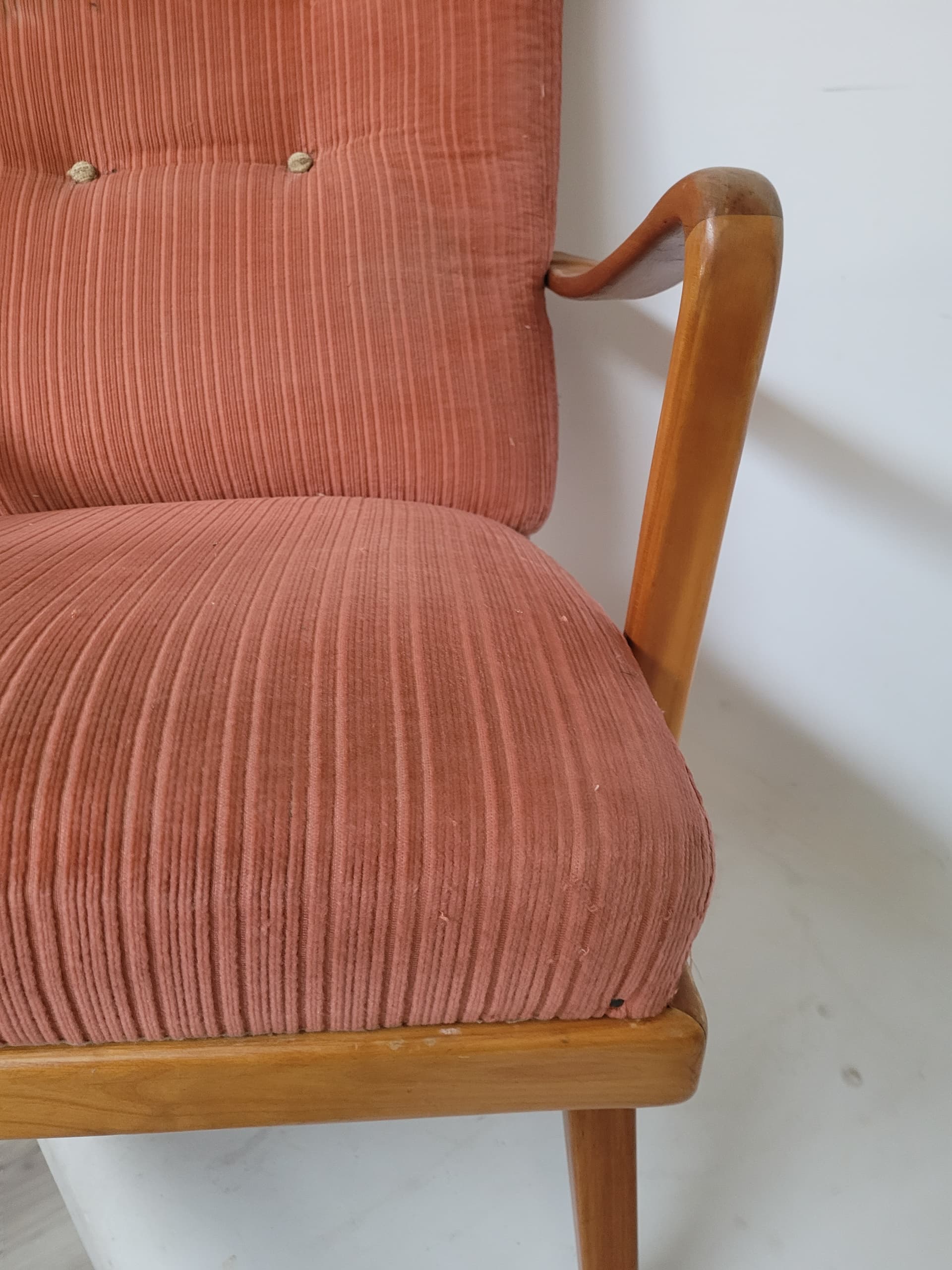Fotel Knoll Antimott, welur różowy, drewno jasny brąz, Niemcy, lata 50. - 369473