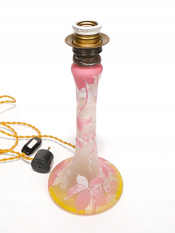 Lampa stołowa Daum Nancy, szkło kameliowe różowy biały żółty, Francja, początek XX w. - 369575