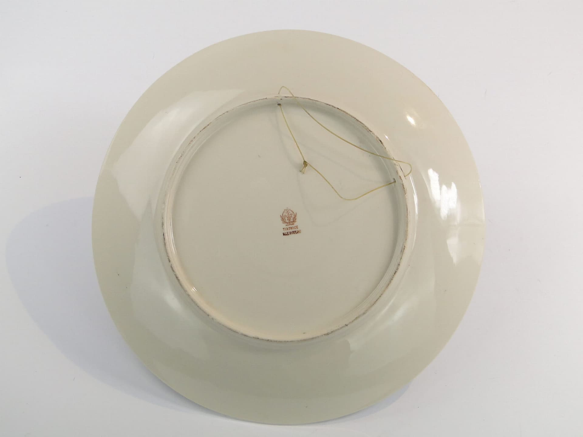 Patera dekoracyjna Skrzypek, czarny biały, porcelit, Tułowice, Polska, lata 60. - 369586