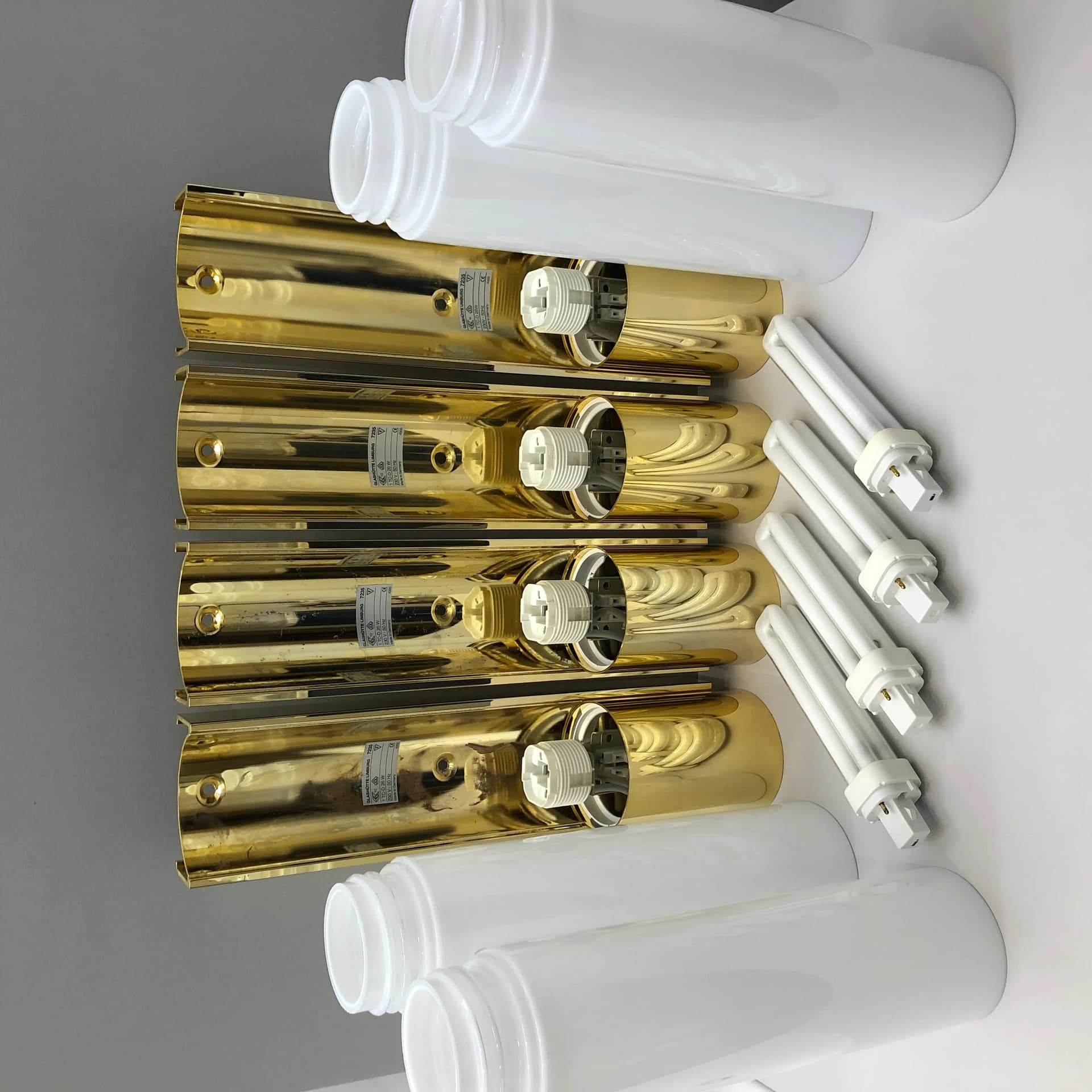 Para kinkietów 7235, aluminium złoty, szkło mleczne, Glashütte Limburg, Niemcy, lata 90. - 26971