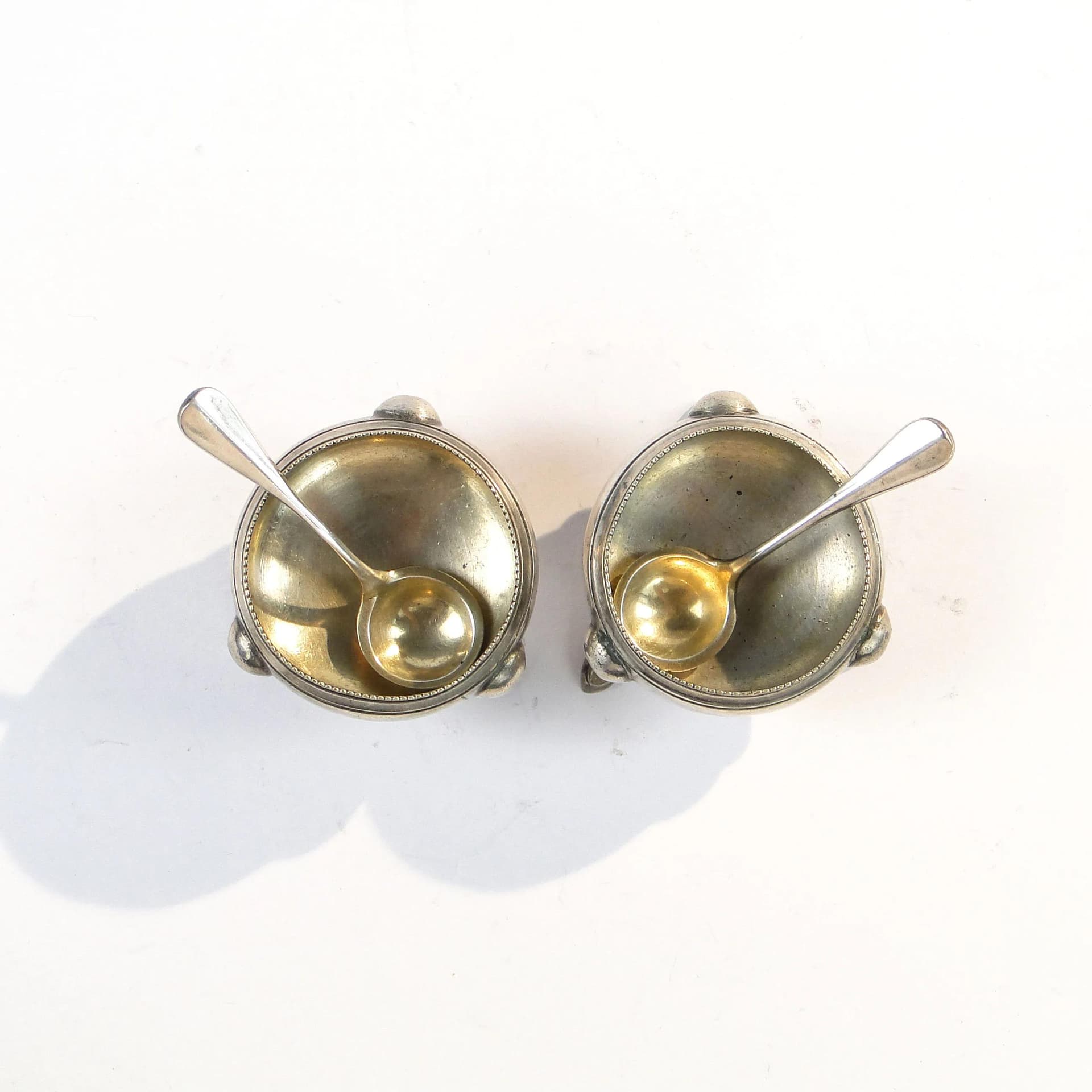 Pair of salt cellars on legs, silver gilt, Fraget, Poland, 1930s. - 27017