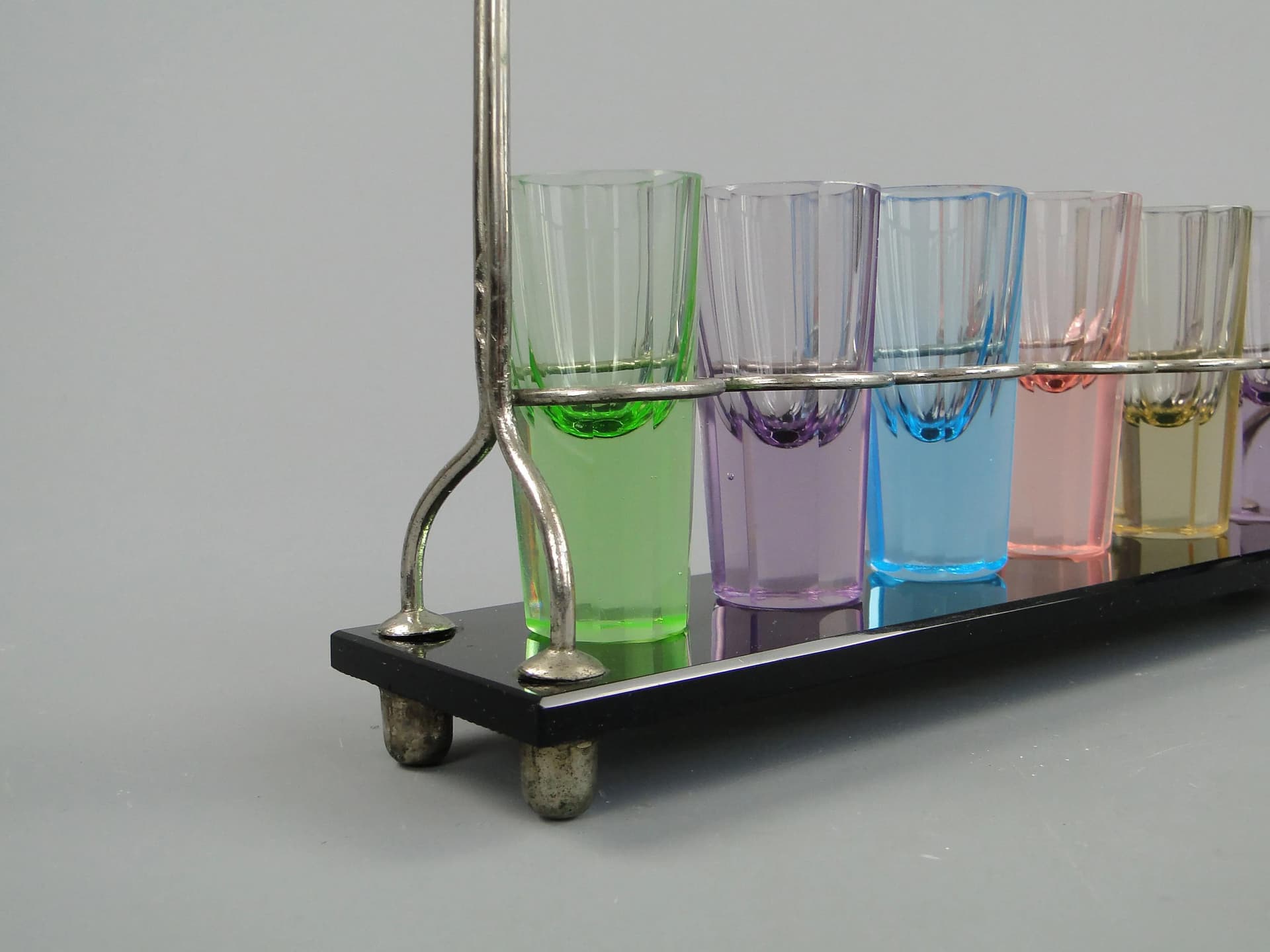 Komplet kieliszków Art Deco, szkło kryształowe wielobarwne, szkło hialitowe czarne, Czechy, lata 20. - 27009