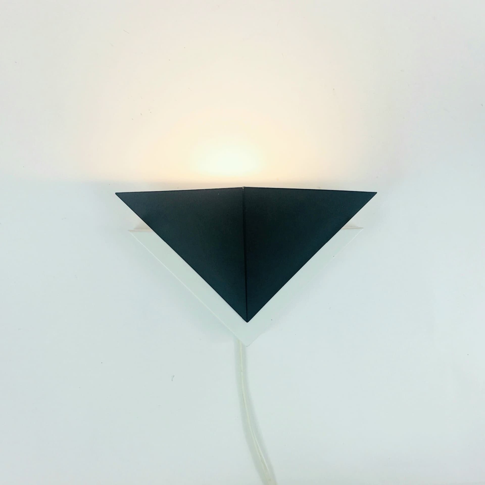Kinkiet, czarny biały, metal, Kalmar, Austria, lata 70. - 370096