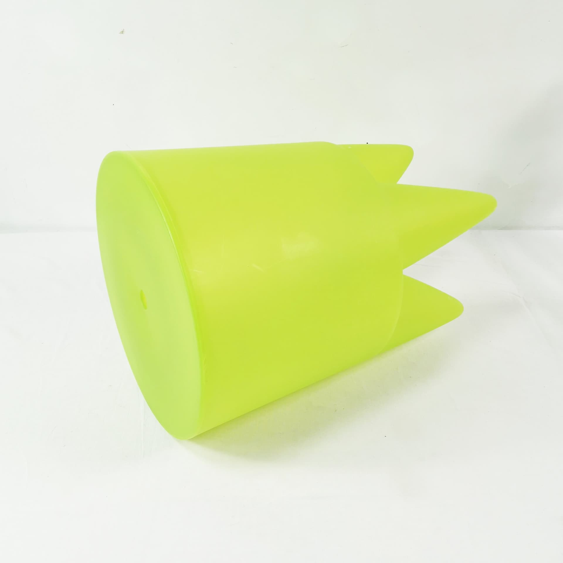 Taboret Bubu, zielony, plastik, proj. P. Starck, Francja, lata 90. - 370142