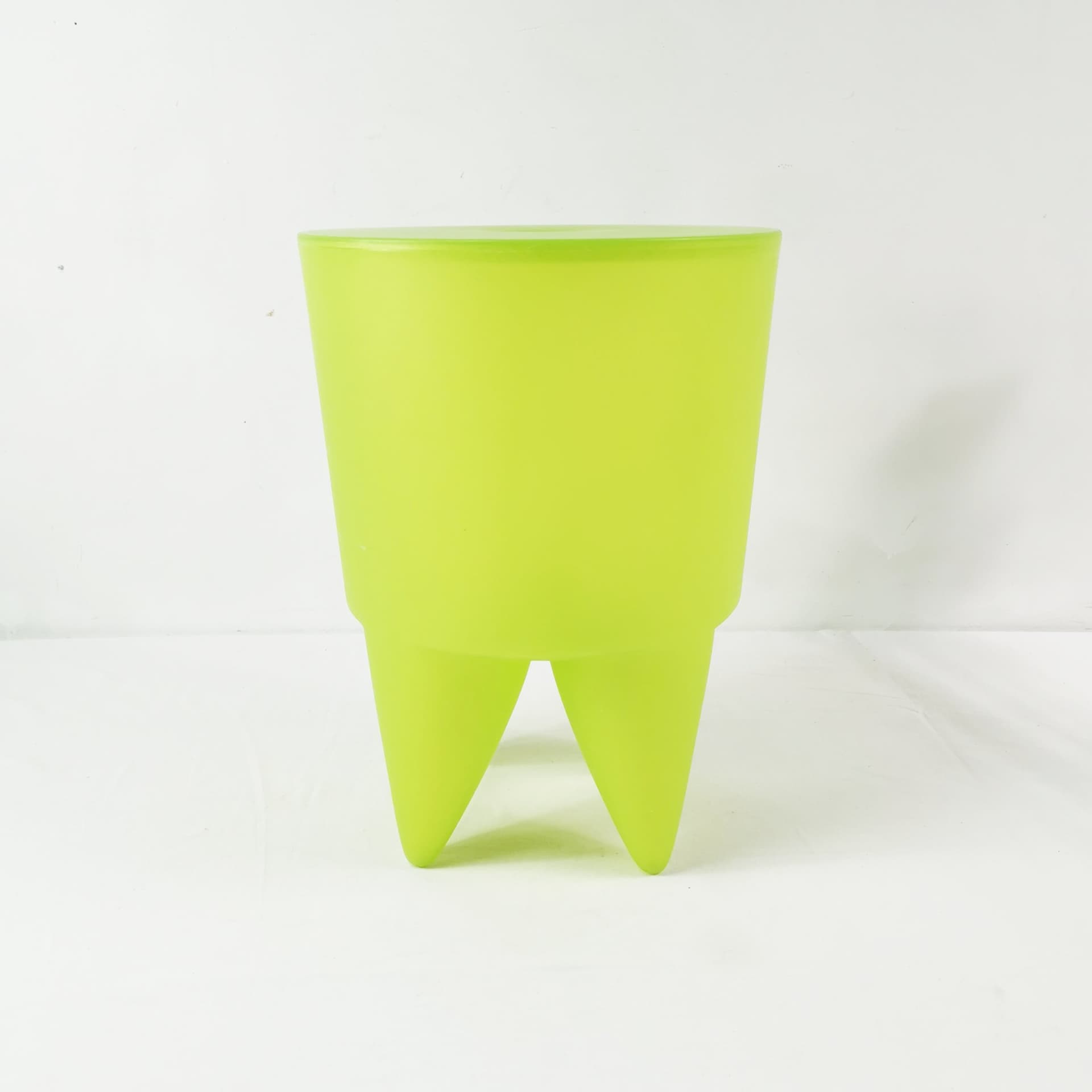 Taboret Bubu, zielony, plastik, proj. P. Starck, Francja, lata 90. - 370141