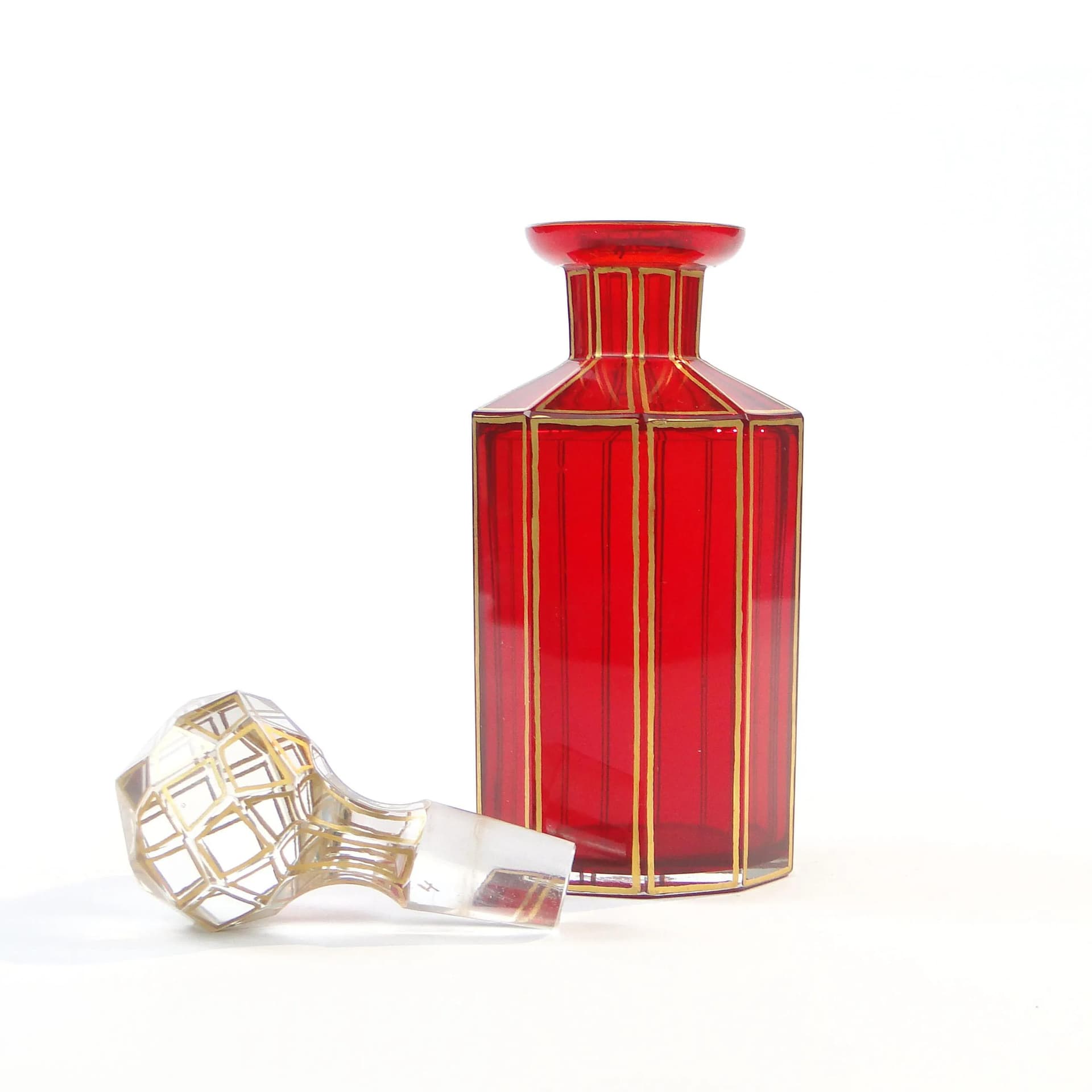 Karafka Napoleon III, szkło rubinowe, złocenie, Baccarat, Francja, XIX w. - 370213