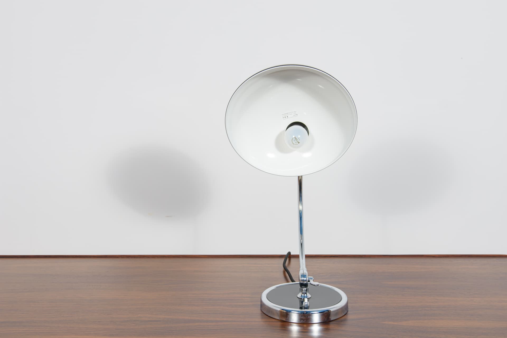 Lampa biurkowa Kaiser Idell 6631R Luxus, metal czarny, stal polerowana srebrna, proj. C. Dell, Kaiser Leuchten, Dania, lata 30. - 370248