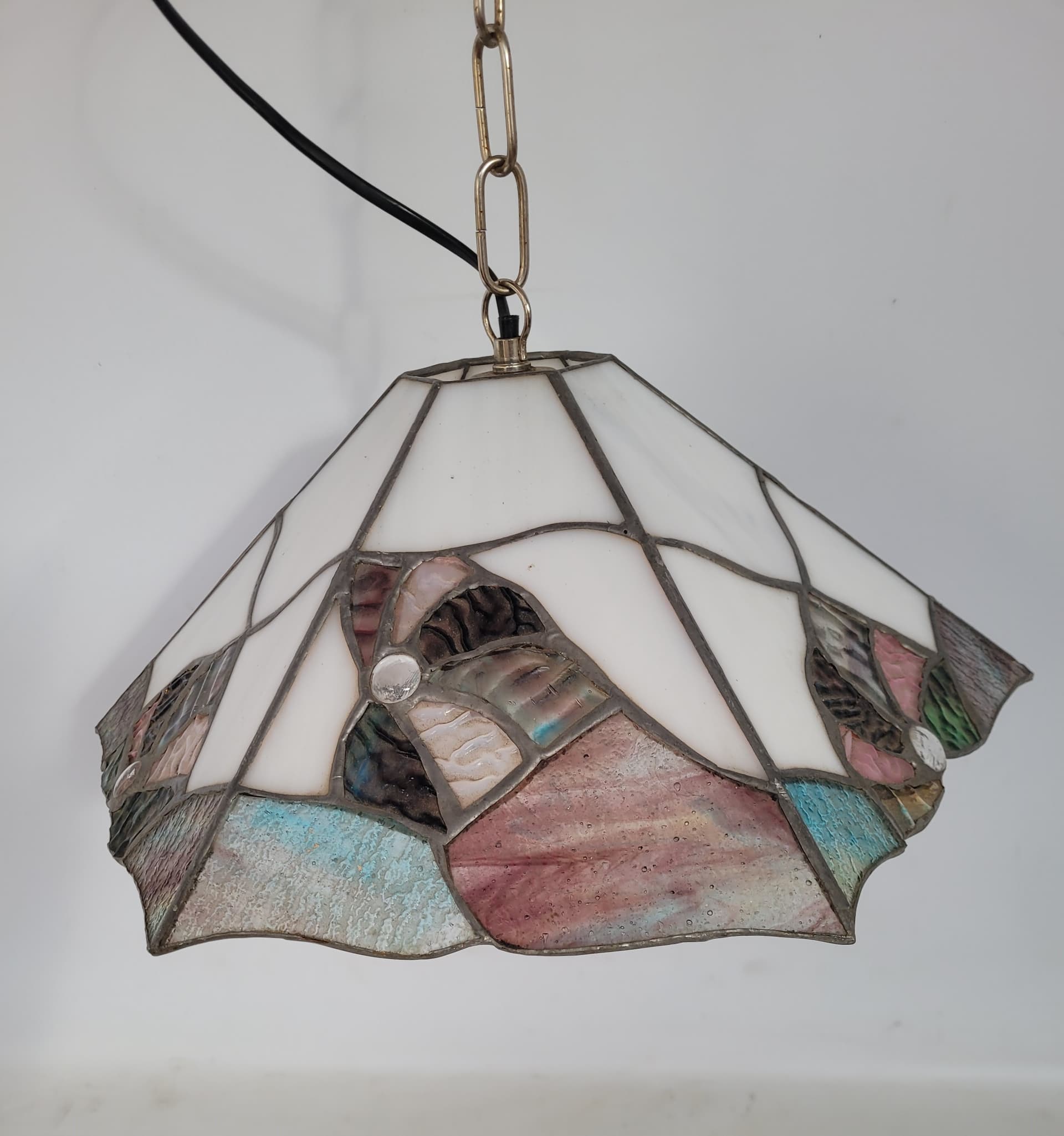Lampa wisząca Tiffany, szkło sodowe biały różowy zielony niebieski beżowy, lata 70. - 370542