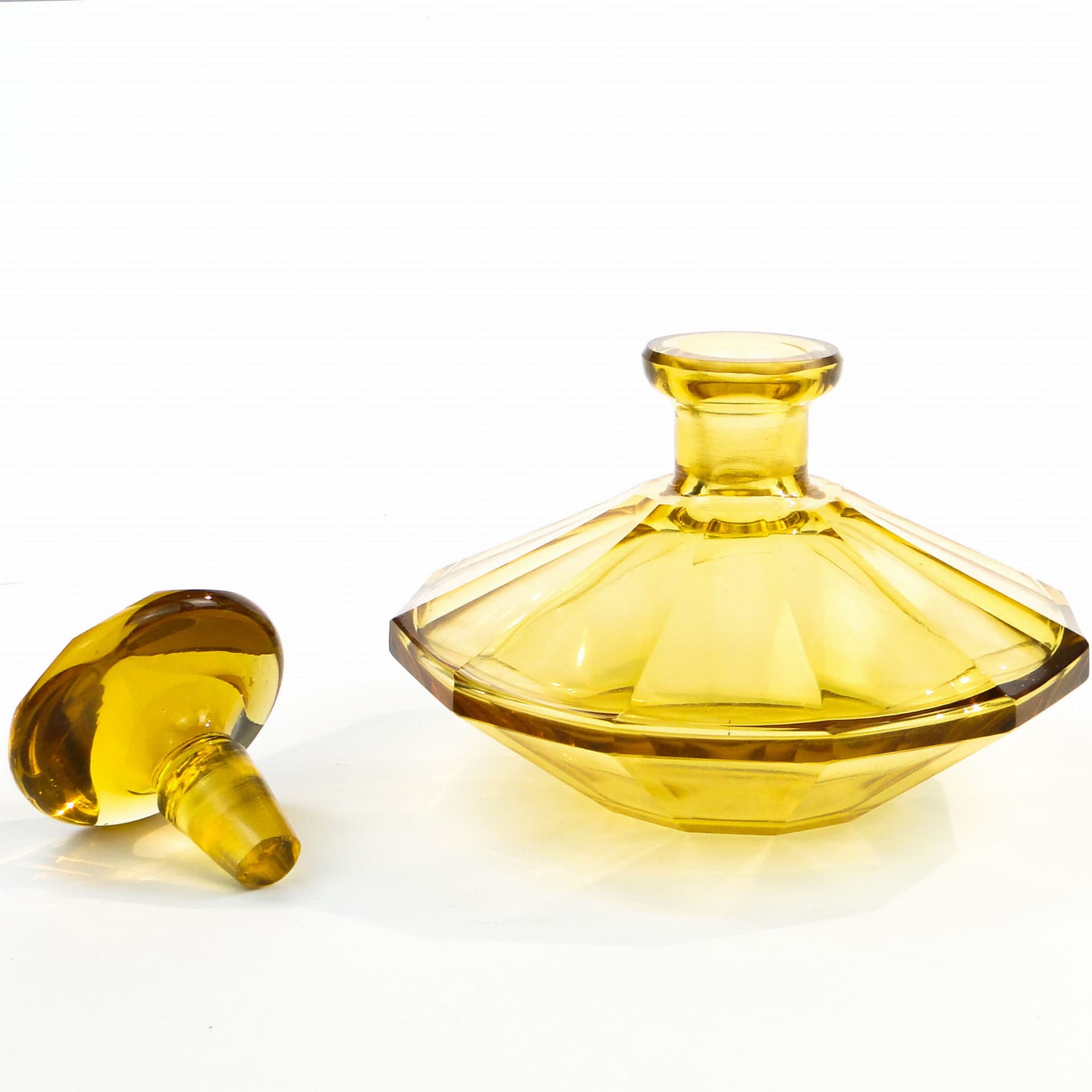 Karafka art déco, kryształ żółty, Moser, Czechy, lata 30. - 370581