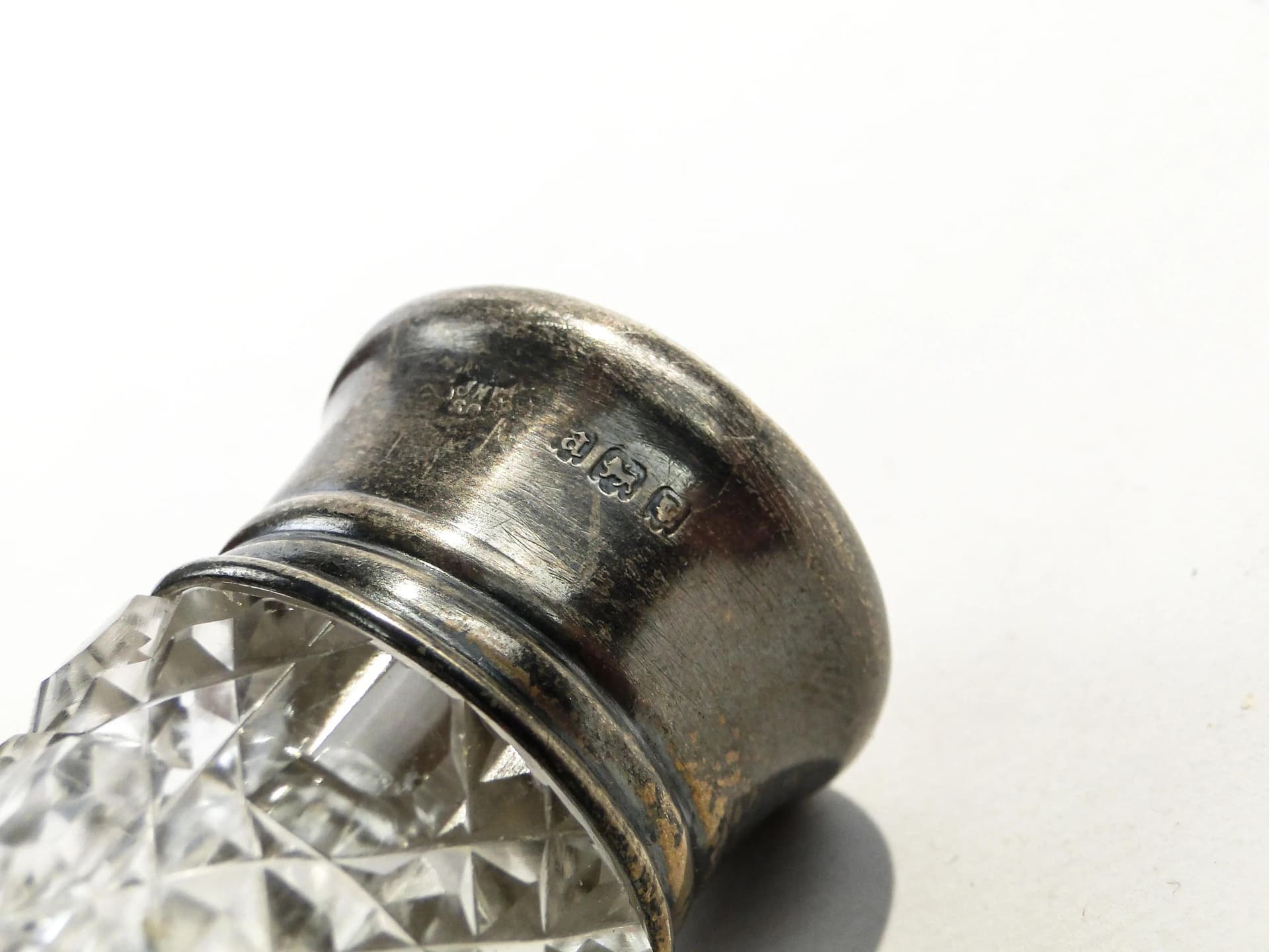 Flakon na perfumy, przezroczysty kryształ, srebro, Wielka Brytania, początek XX w. - 371099