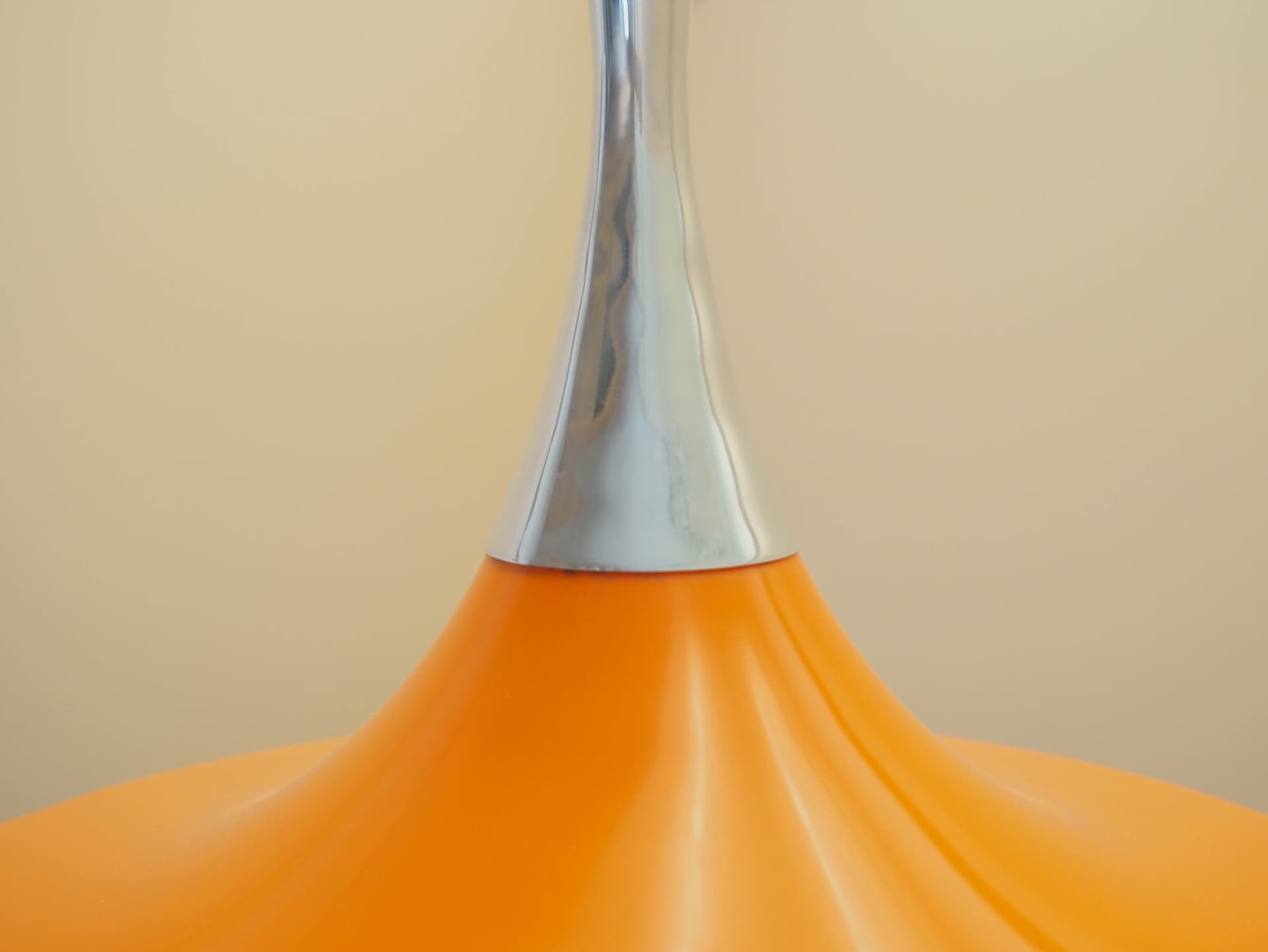 Lampa wisząca, Space Age, pomarańczowy akryl, srebrny aluminium, Dania, lata 60. - 371338