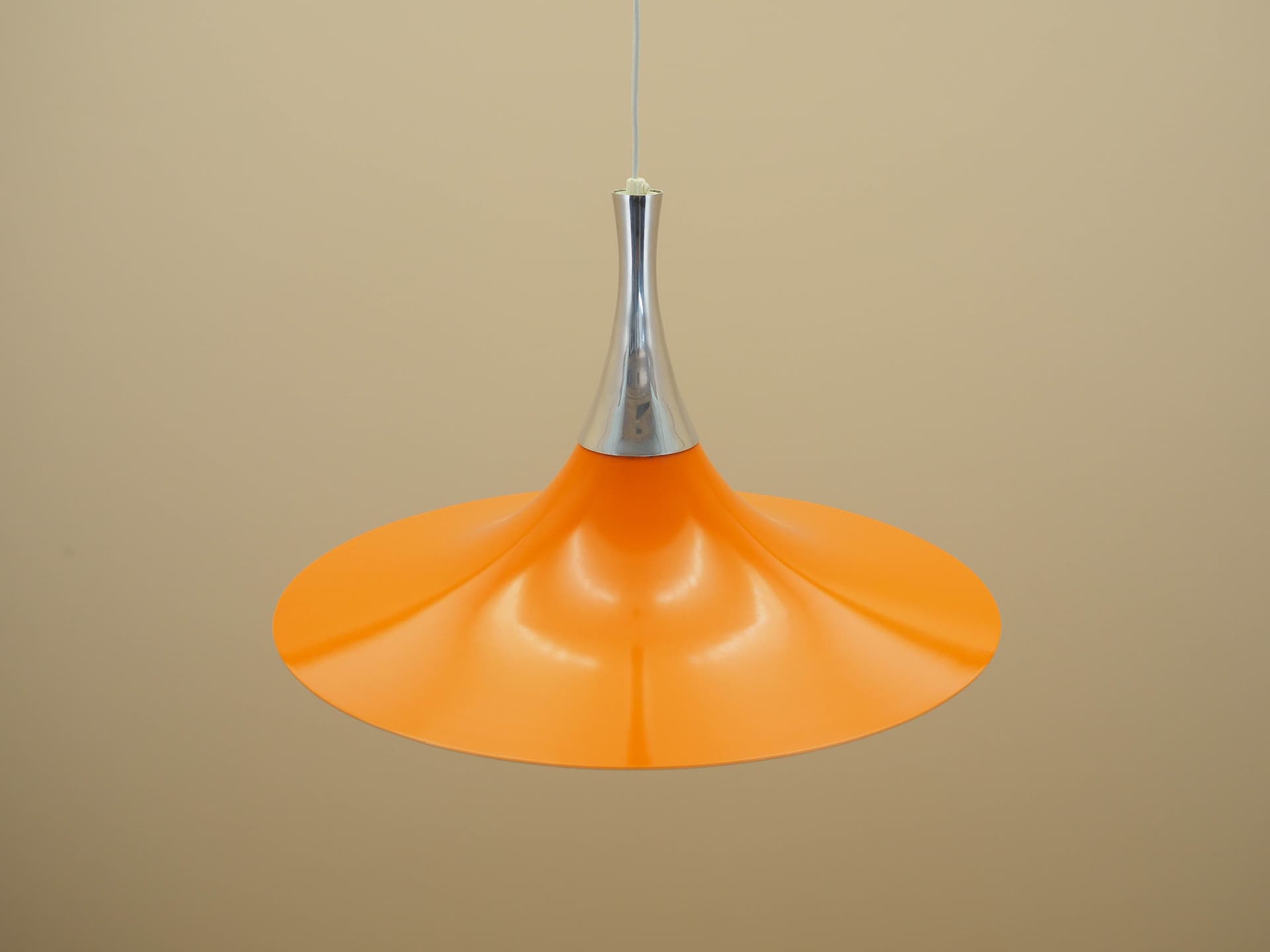 Lampa wisząca, Space Age, pomarańczowy akryl, srebrny aluminium, Dania, lata 60. - 371336