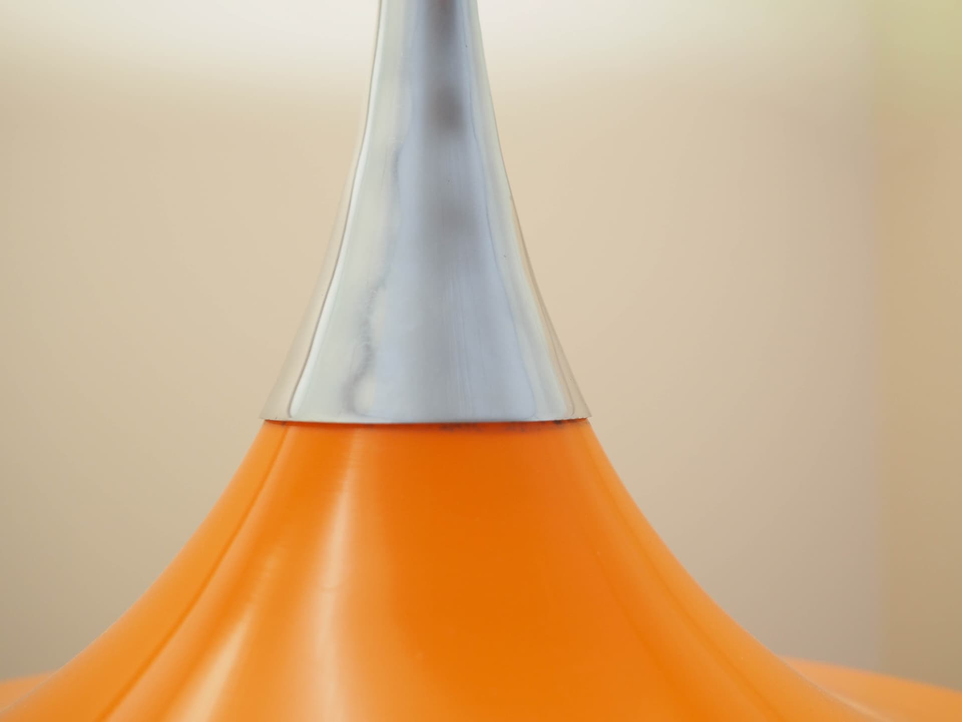 Lampa wisząca, Space Age, pomarańczowy akryl, srebrny aluminium, Dania, lata 60. - 371339