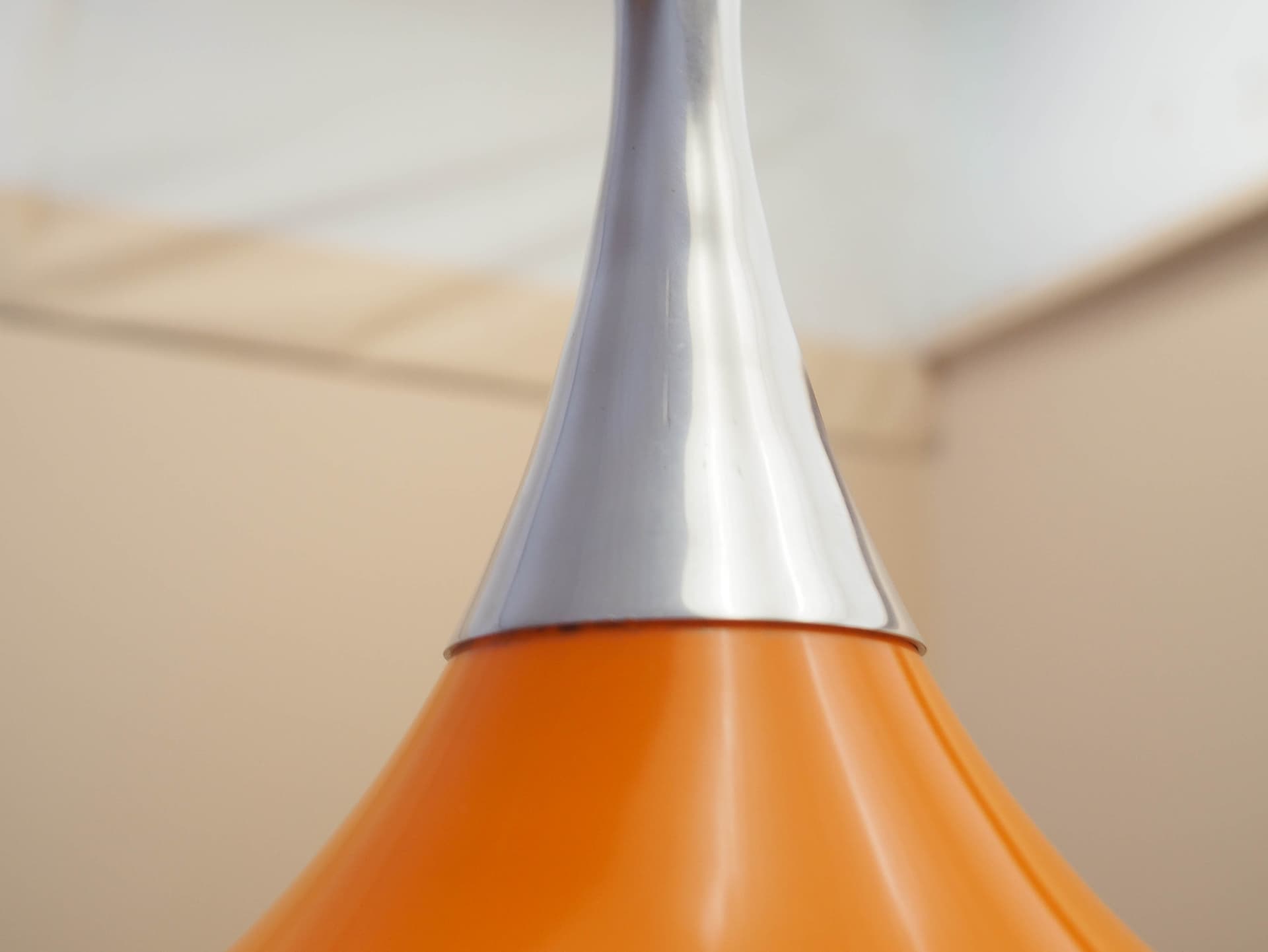 Lampa wisząca, Space Age, pomarańczowy akryl, srebrny aluminium, Dania, lata 60. - 371334