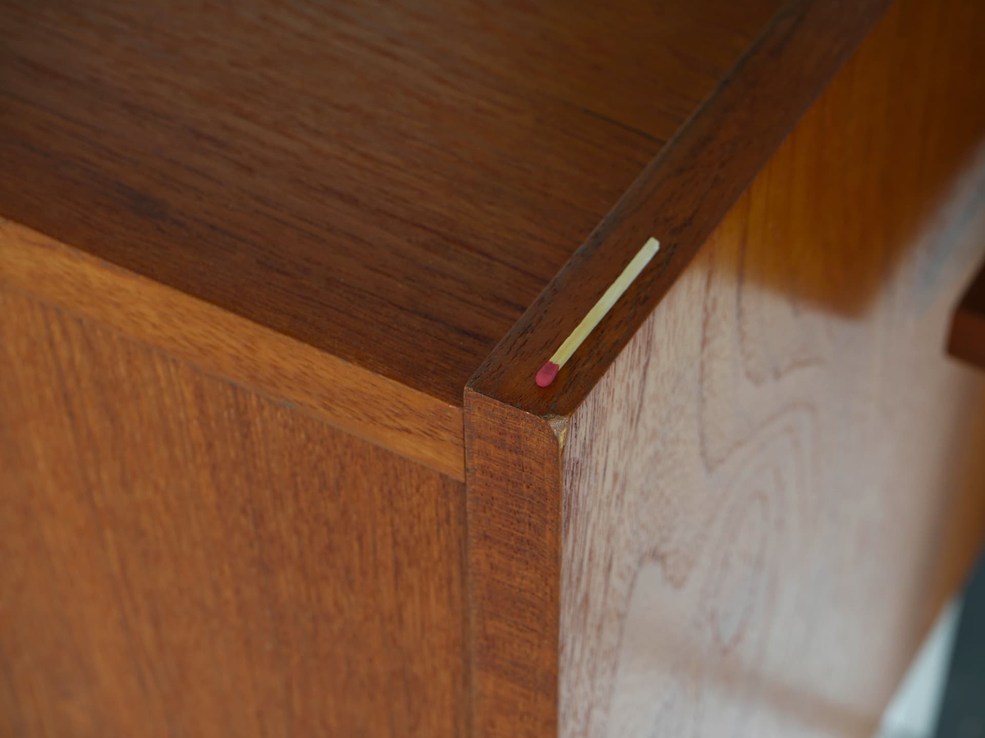 Regał modułowy, teak brązowy, metal czarny, Dania, lata 70. - 371376