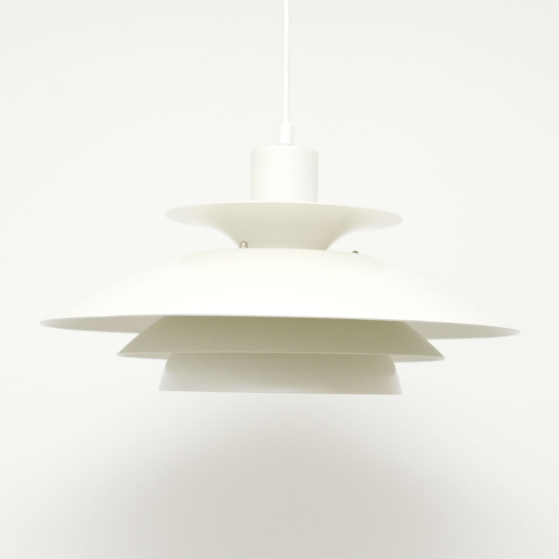 Lampa wisząca, biały, aluminium, Dania, lata 70. - 371477