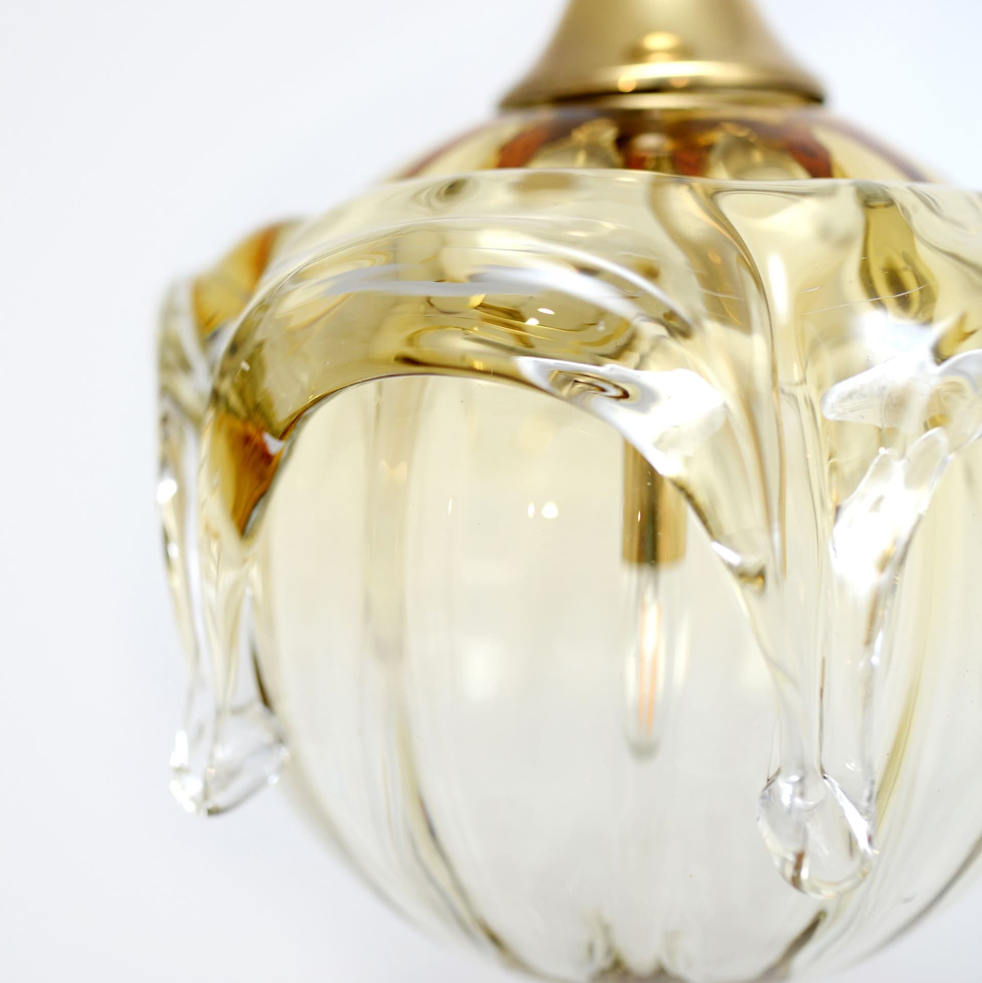 Lampa wisząca, bursztynowe szkło, mosiądz złoty, Limburg, Niemcy, lata 70. - 371485