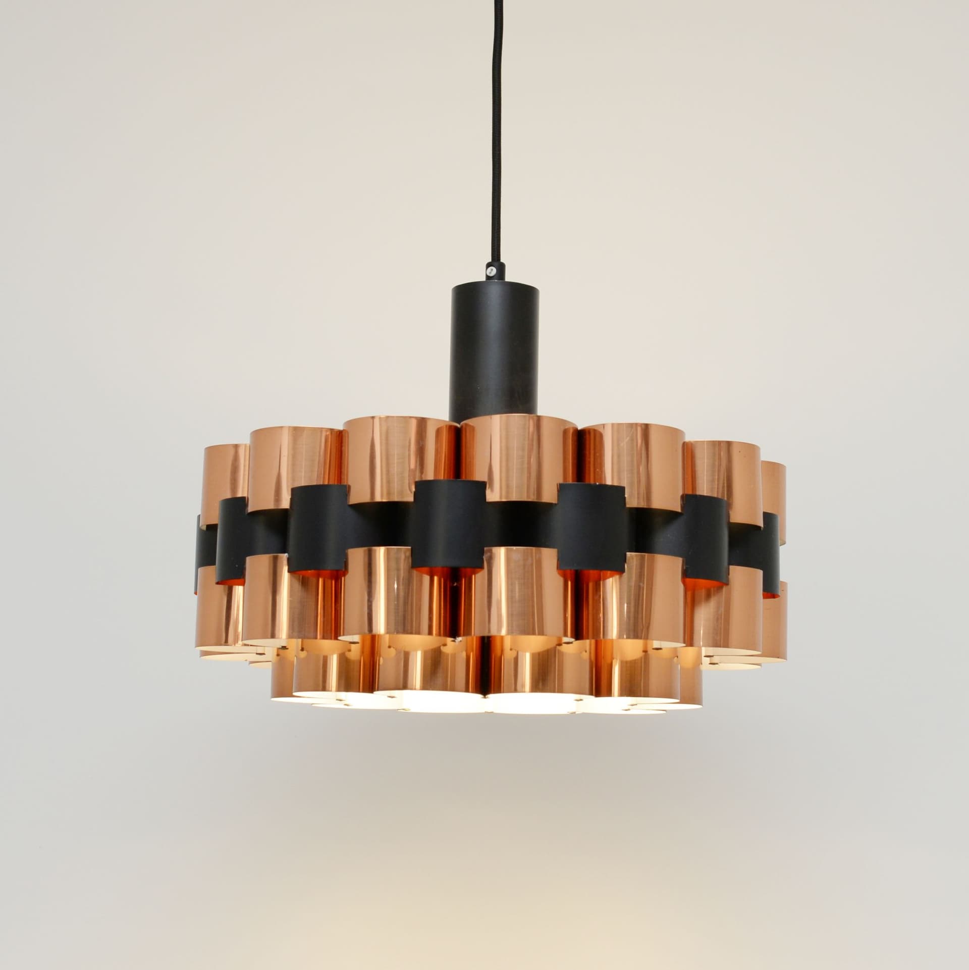Lampa wisząca, miedź złoty, metal czarny, Dania, lata 70. - 371502