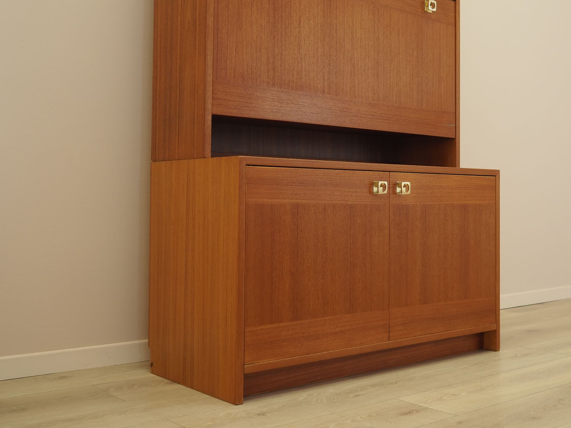 Regał z barkiem, teak brązowy, Dania, lata 70. - 371750