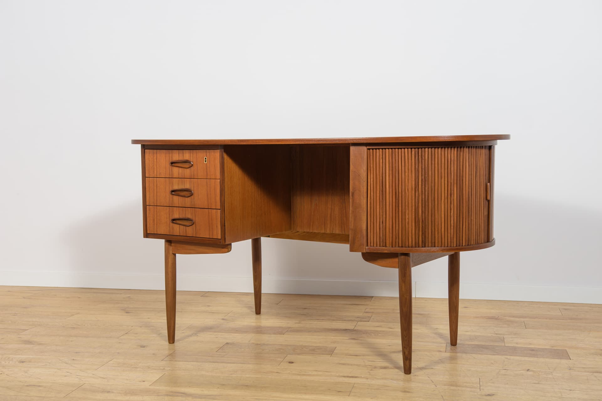 Biurko Kidney Desk, brązowy, teak, Dania, lata 60. - 371952