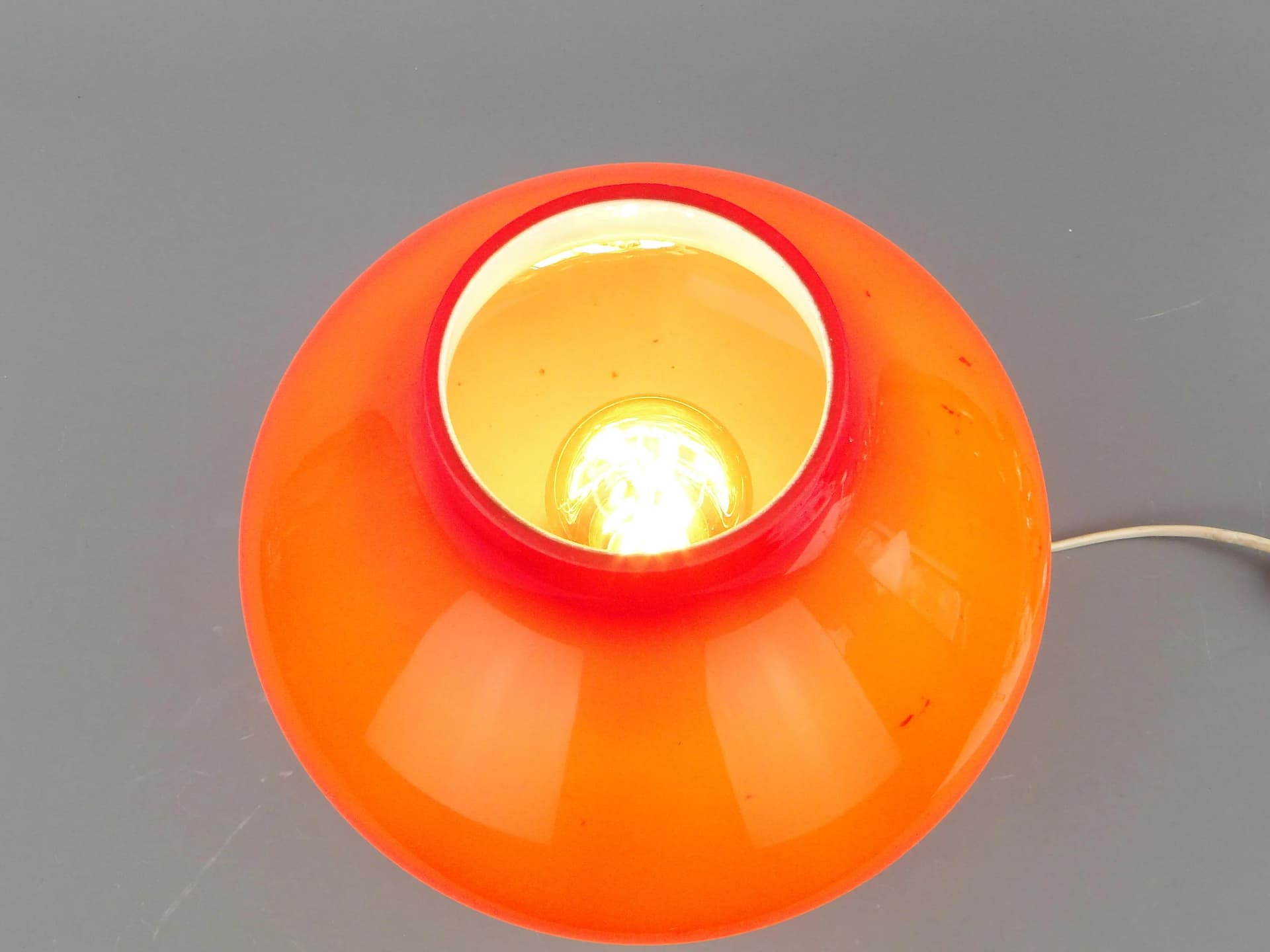 Lampa stołowa, szkło czerwony pomarańczowy żółty, proj. S. Tabera, OPP Jihlava, Czechosłowacja, lata 70. - 371980
