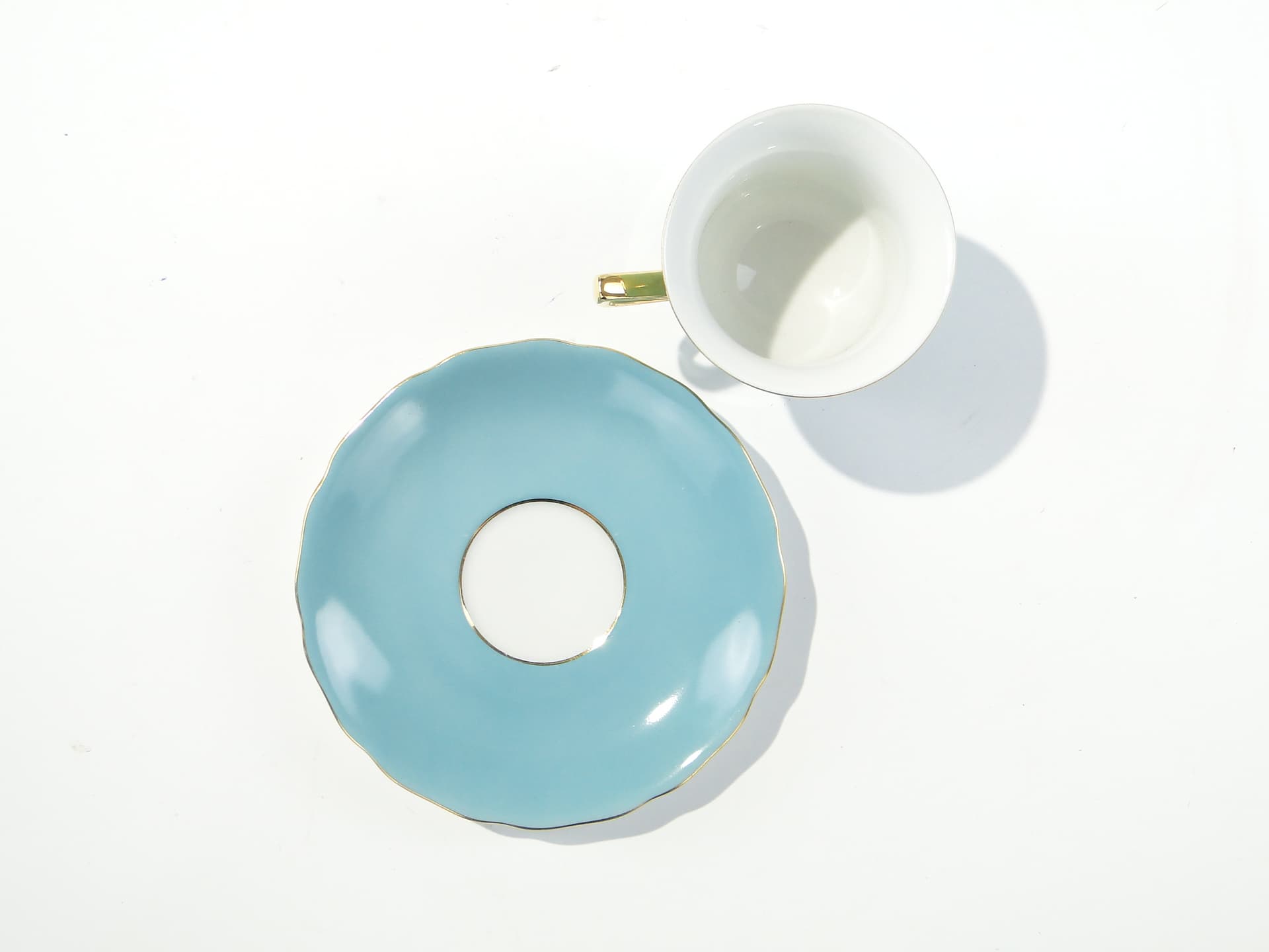 Filiżanka do espresso Windsor, porcelana niebieska biała, złocenie, Czechosłowacja, lata 50. - 372037