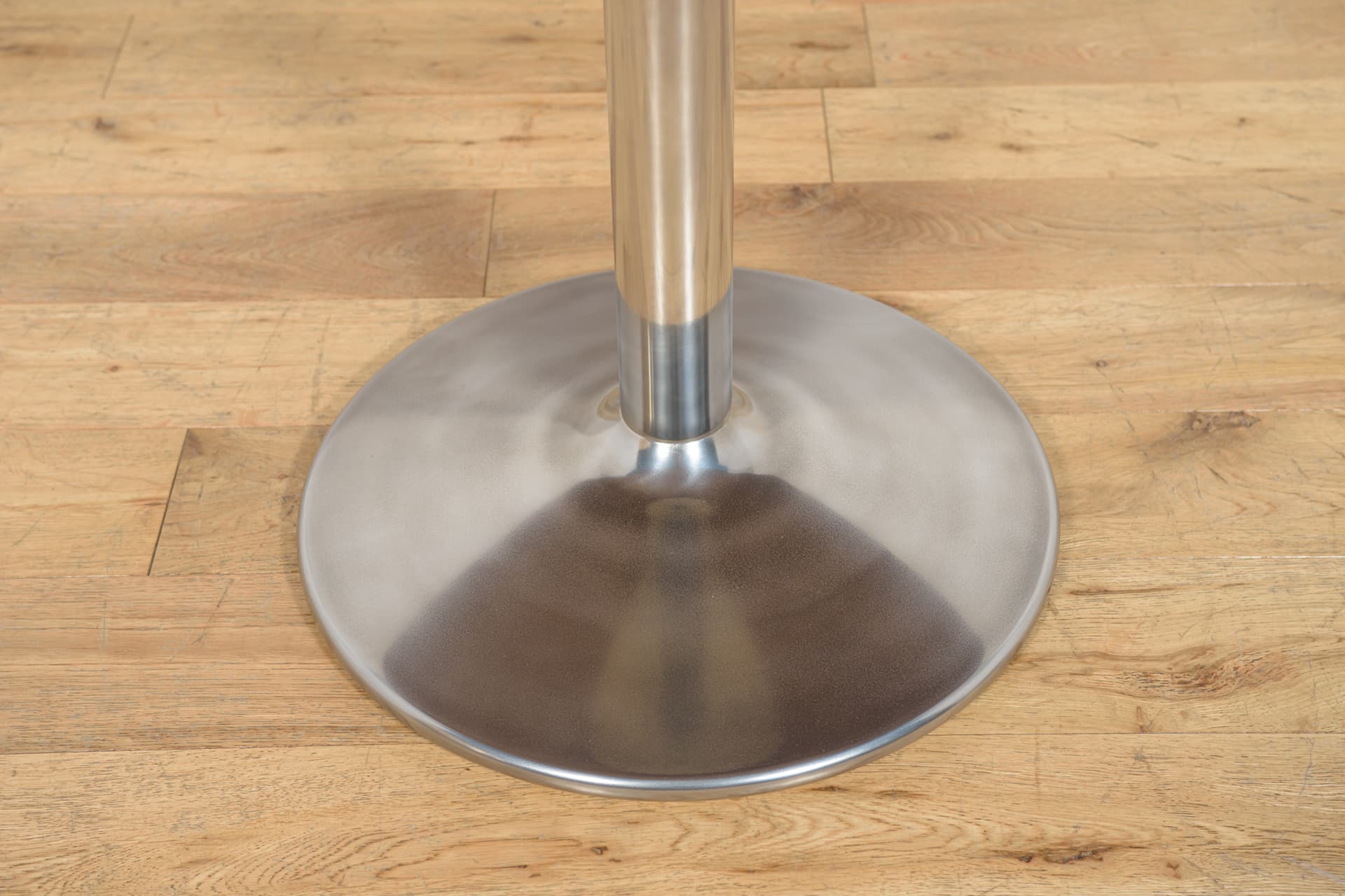 Stół okrągły, dąb brązowy, aluminium srebrny, Dania, lata 70. - 372081