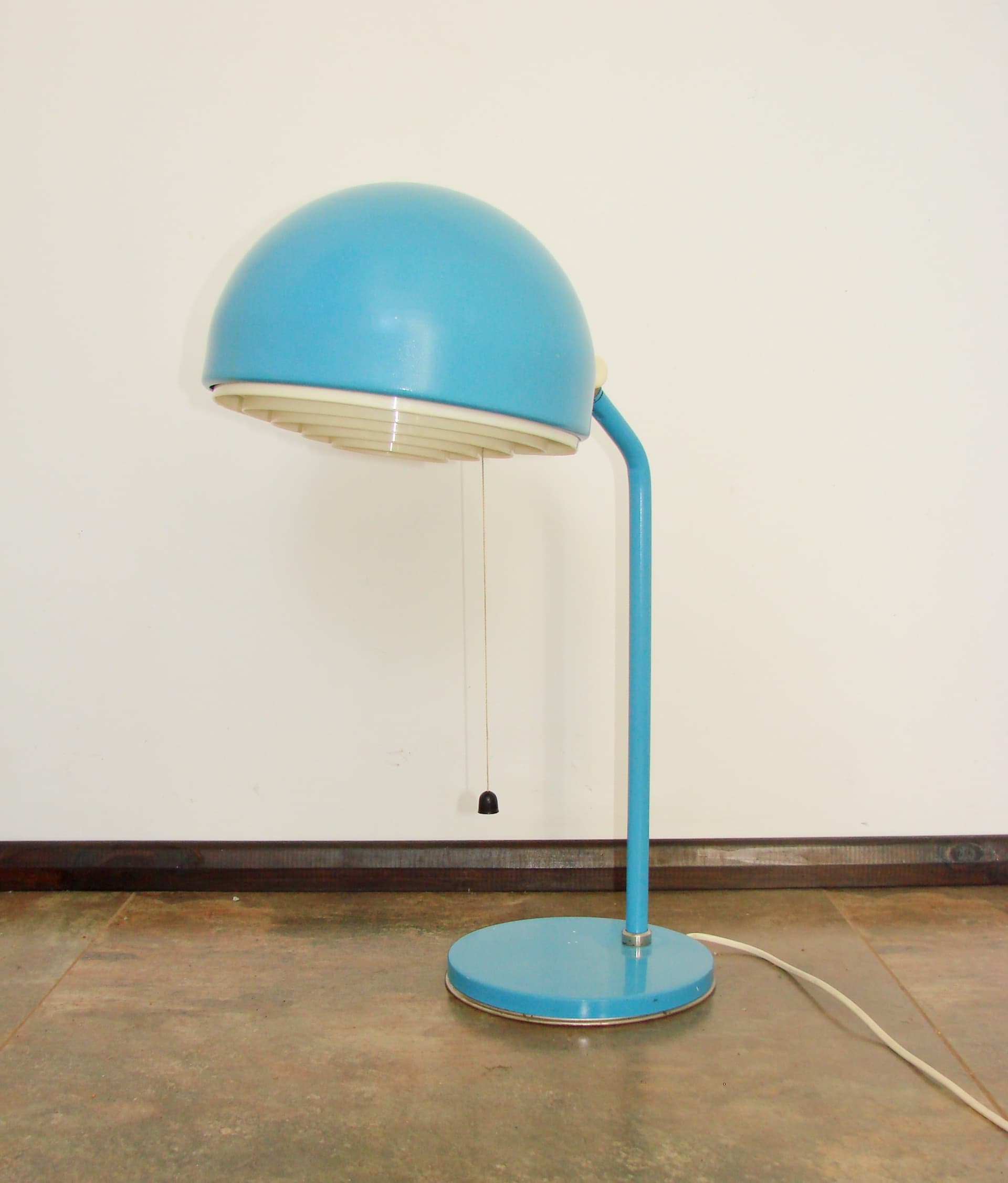 Lampka biurkowa ST-17, jasnoniebieski metal biały, Zakłady Sprzętu Oświetleniowego Zaos, Polska, lata 70. - 372105