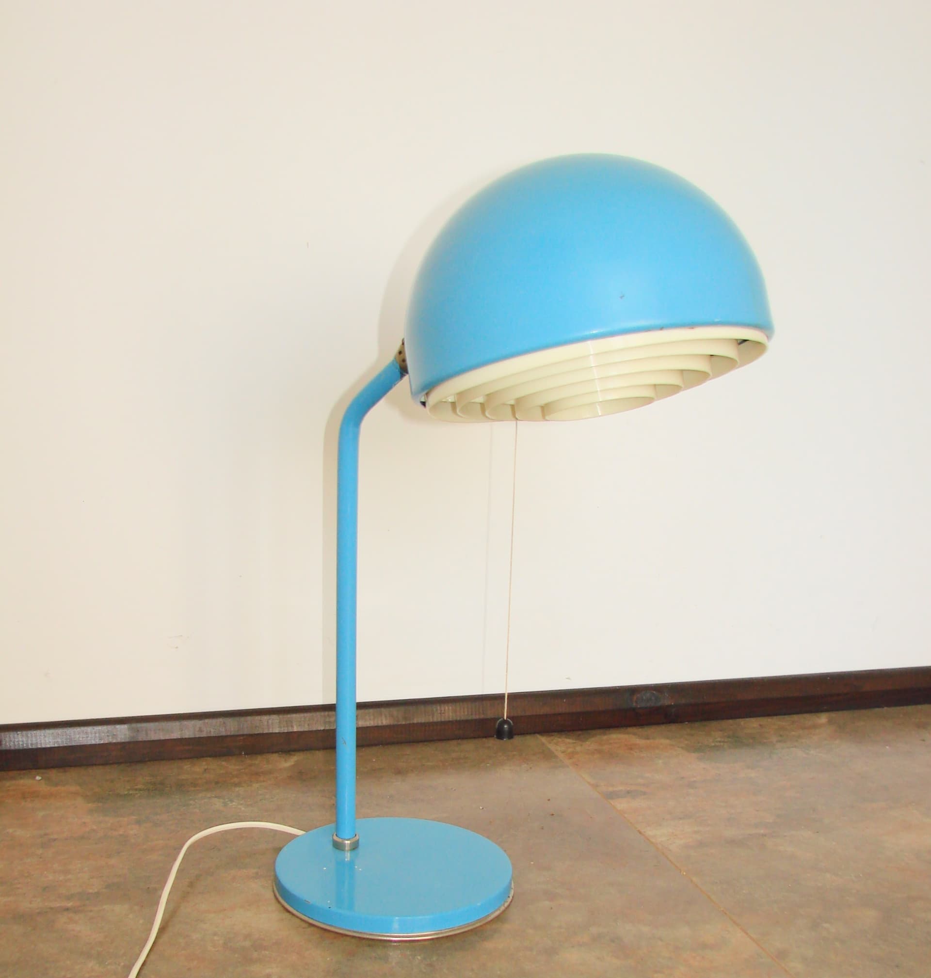 Lampka biurkowa ST-17, jasnoniebieski metal biały, Zakłady Sprzętu Oświetleniowego Zaos, Polska, lata 70. - 372109