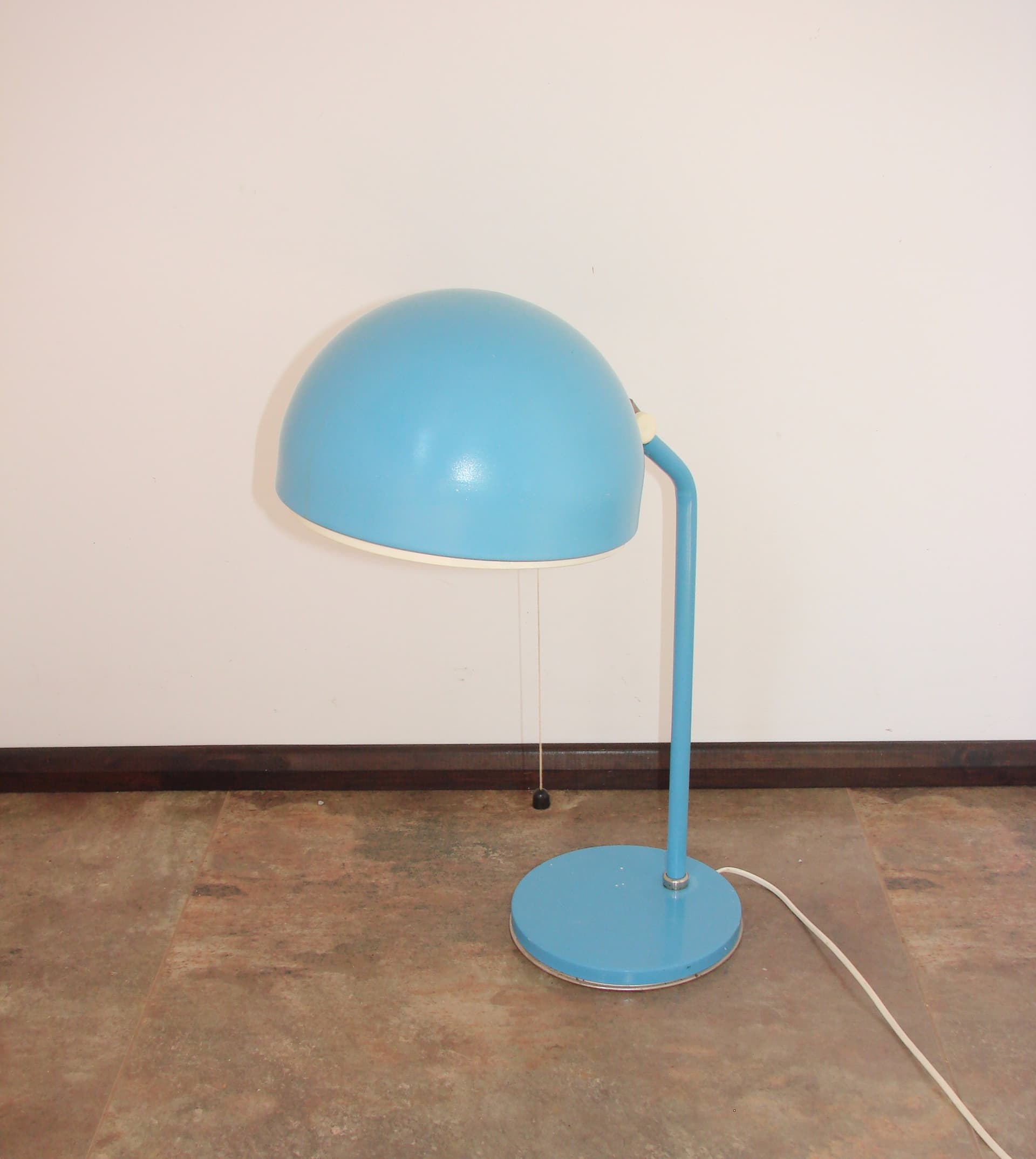 Lampka biurkowa ST-17, jasnoniebieski metal biały, Zakłady Sprzętu Oświetleniowego Zaos, Polska, lata 70. - 372103