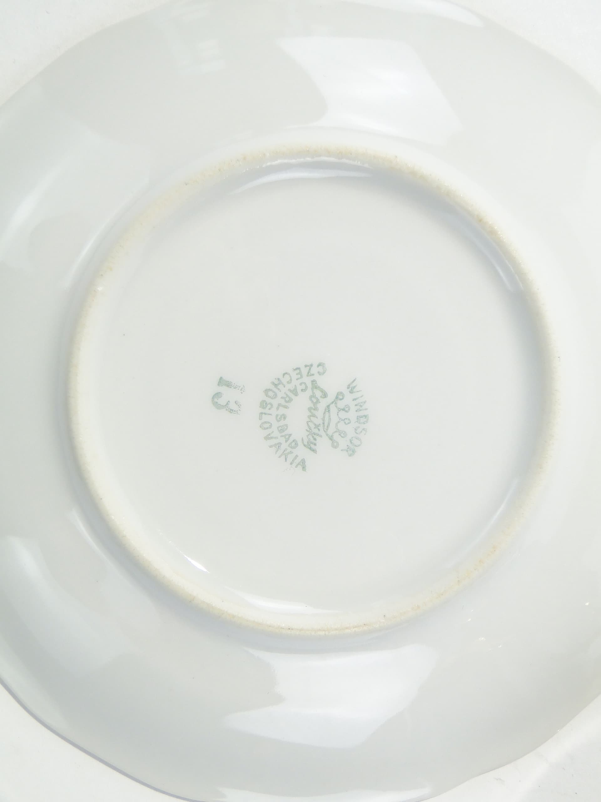Filiżanka do espresso Windsor, porcelana biała szkliwiona złocona, lata 50. - 372167