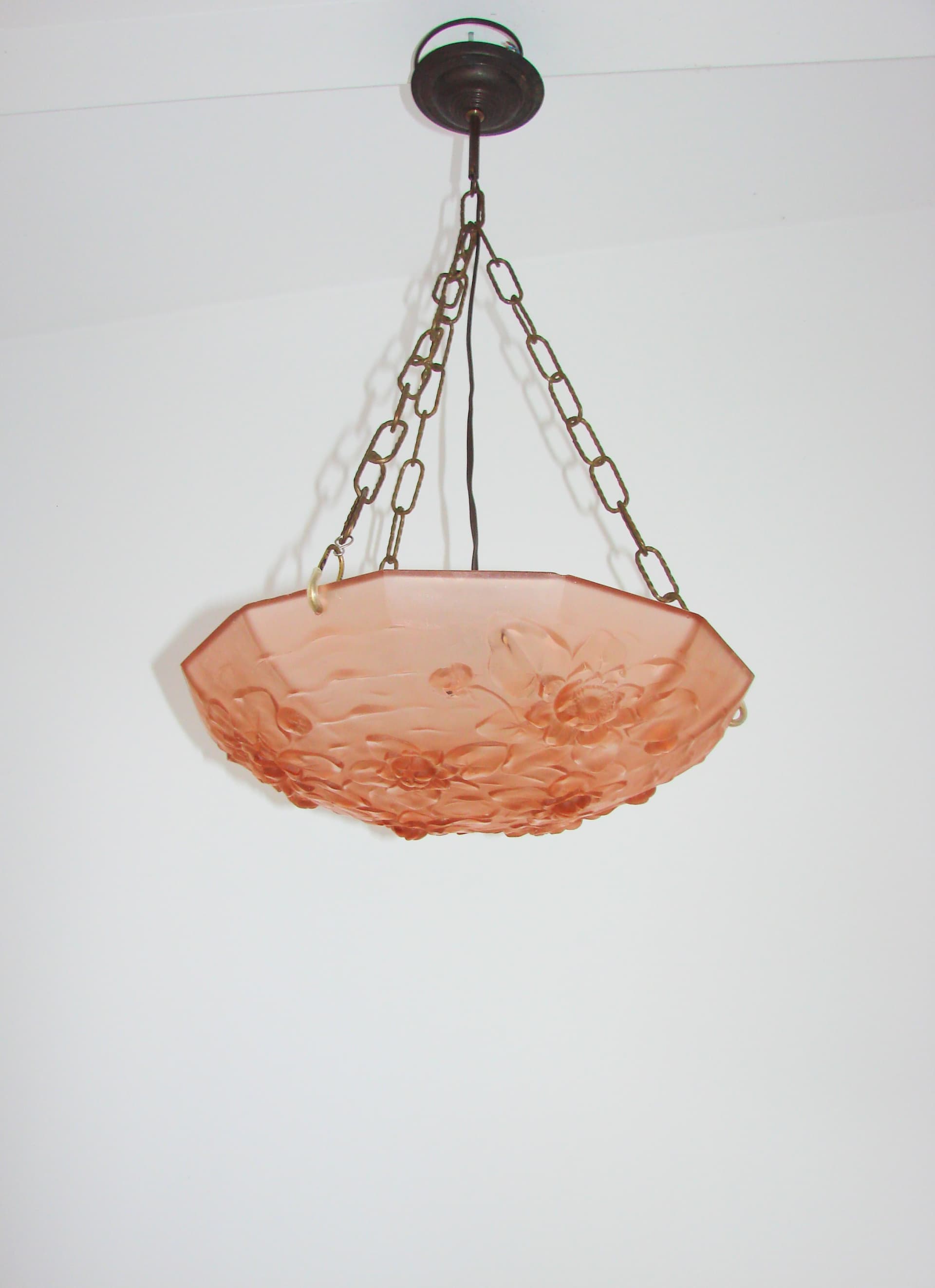 Lampa wisząca Ampla Art Deco, szkło różowy, mosiądz złoty, Francja, lata 30. - 372189