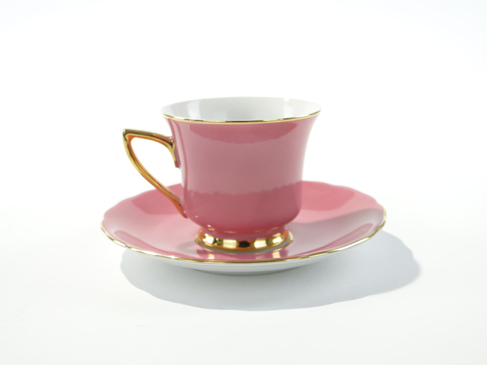 Filiżanka do espresso Windsor, porcelana różowa biała złocona, Windsor Karlovy Vary, Czechosłowacja, lata 50. - 372239