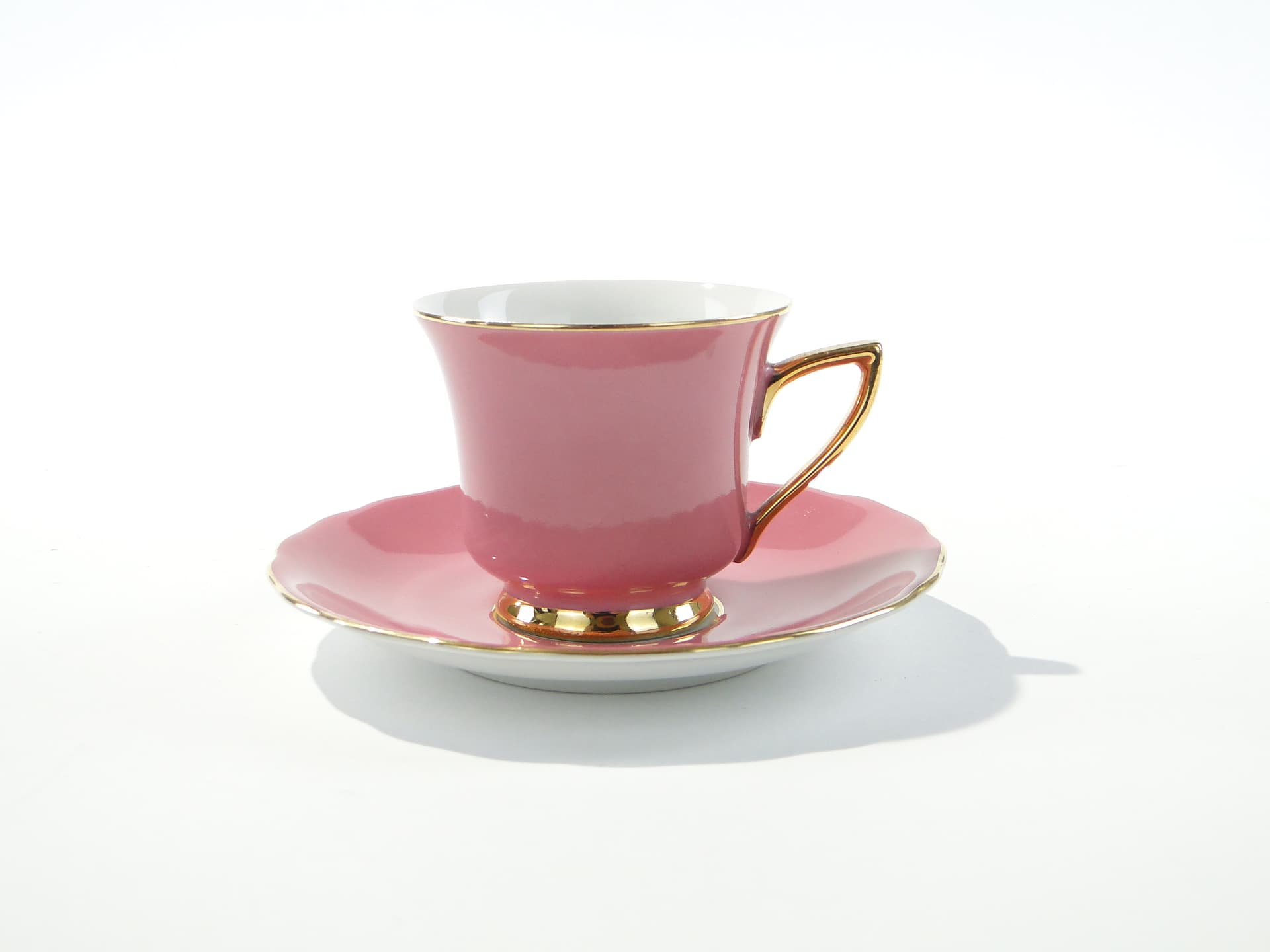Filiżanka do espresso Windsor, porcelana różowa biała złocona, Windsor Karlovy Vary, Czechosłowacja, lata 50. - 372238