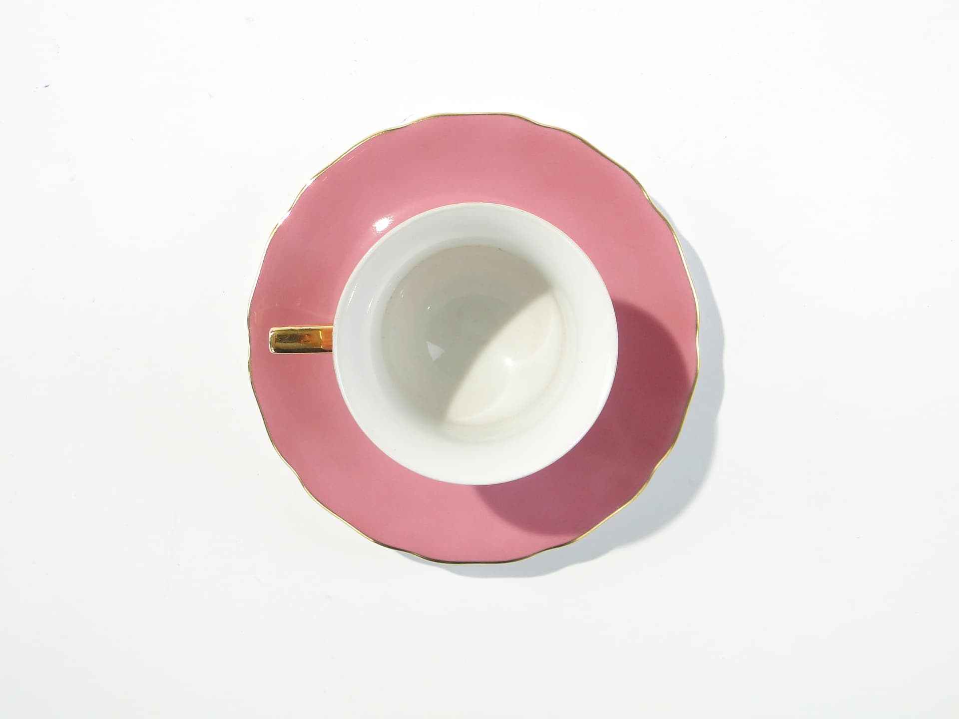 Filiżanka do espresso Windsor, porcelana różowa biała złocona, Windsor Karlovy Vary, Czechosłowacja, lata 50. - 372240