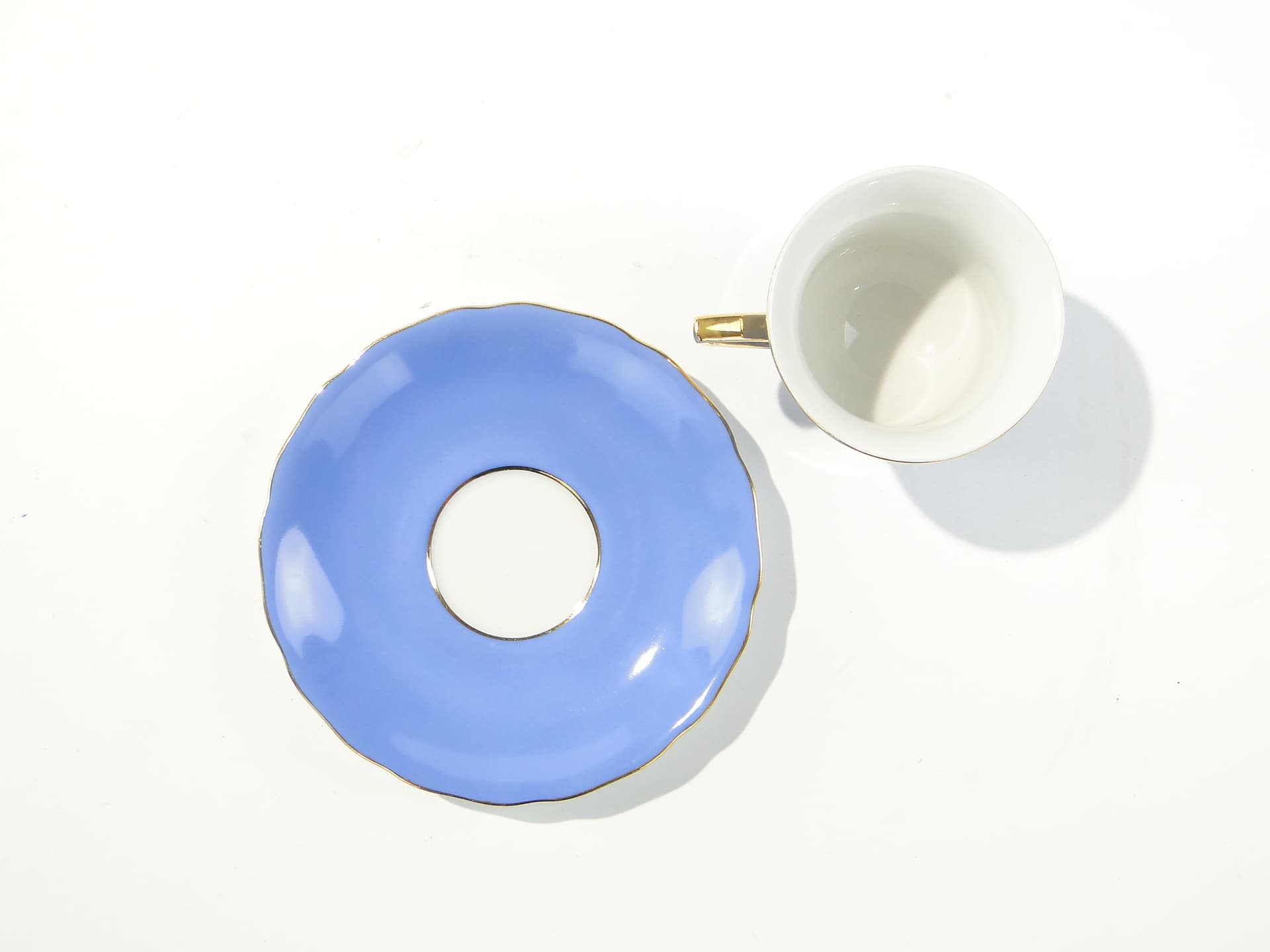 Filiżanka do espresso Windsor, porcelana biała niebieska, złocenie, Karlovy Vary, Czechosłowacja, lata 50. - 372260