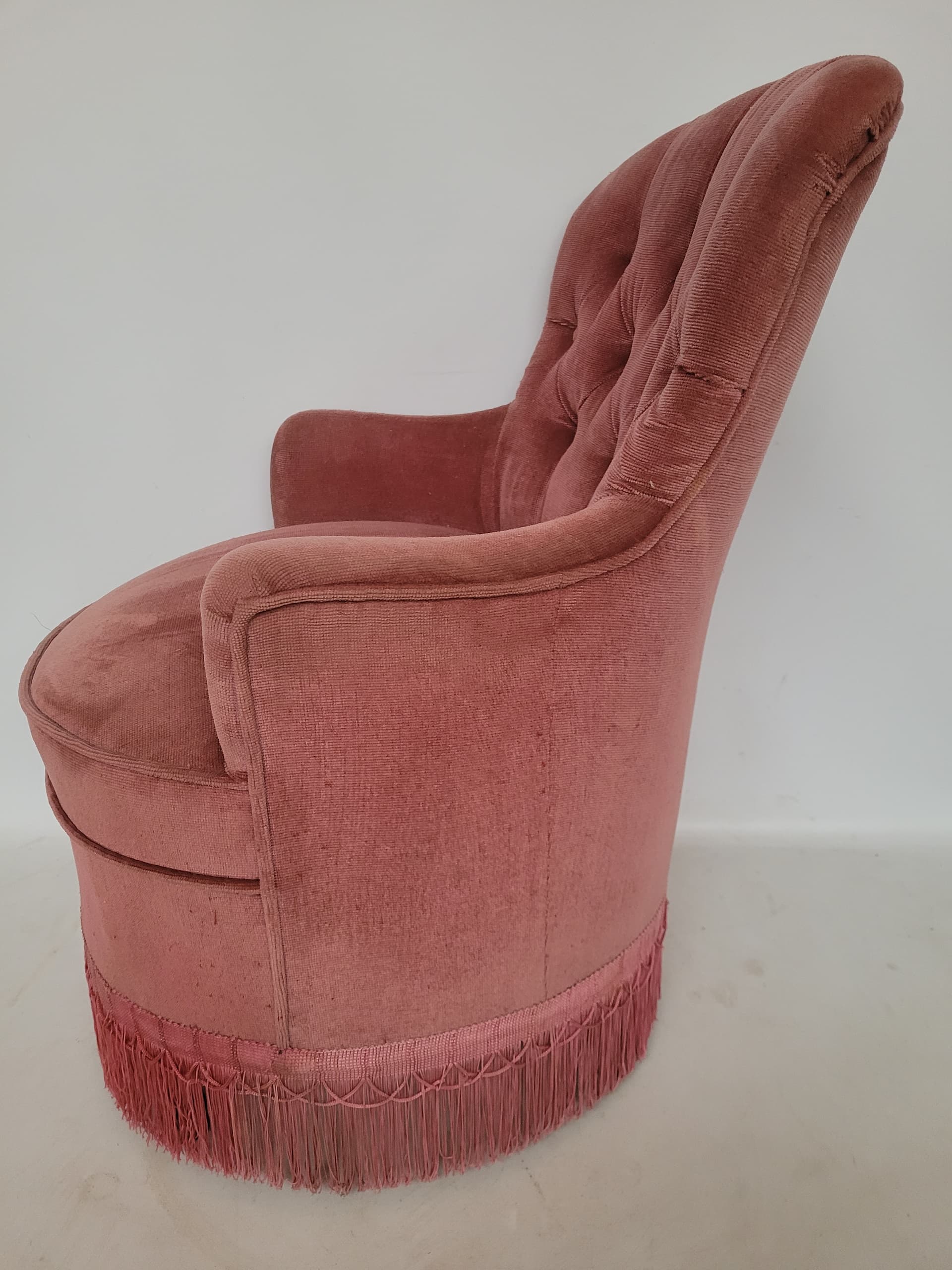 Fotel chesterfield, welur różowy, początek XX w. - 377749