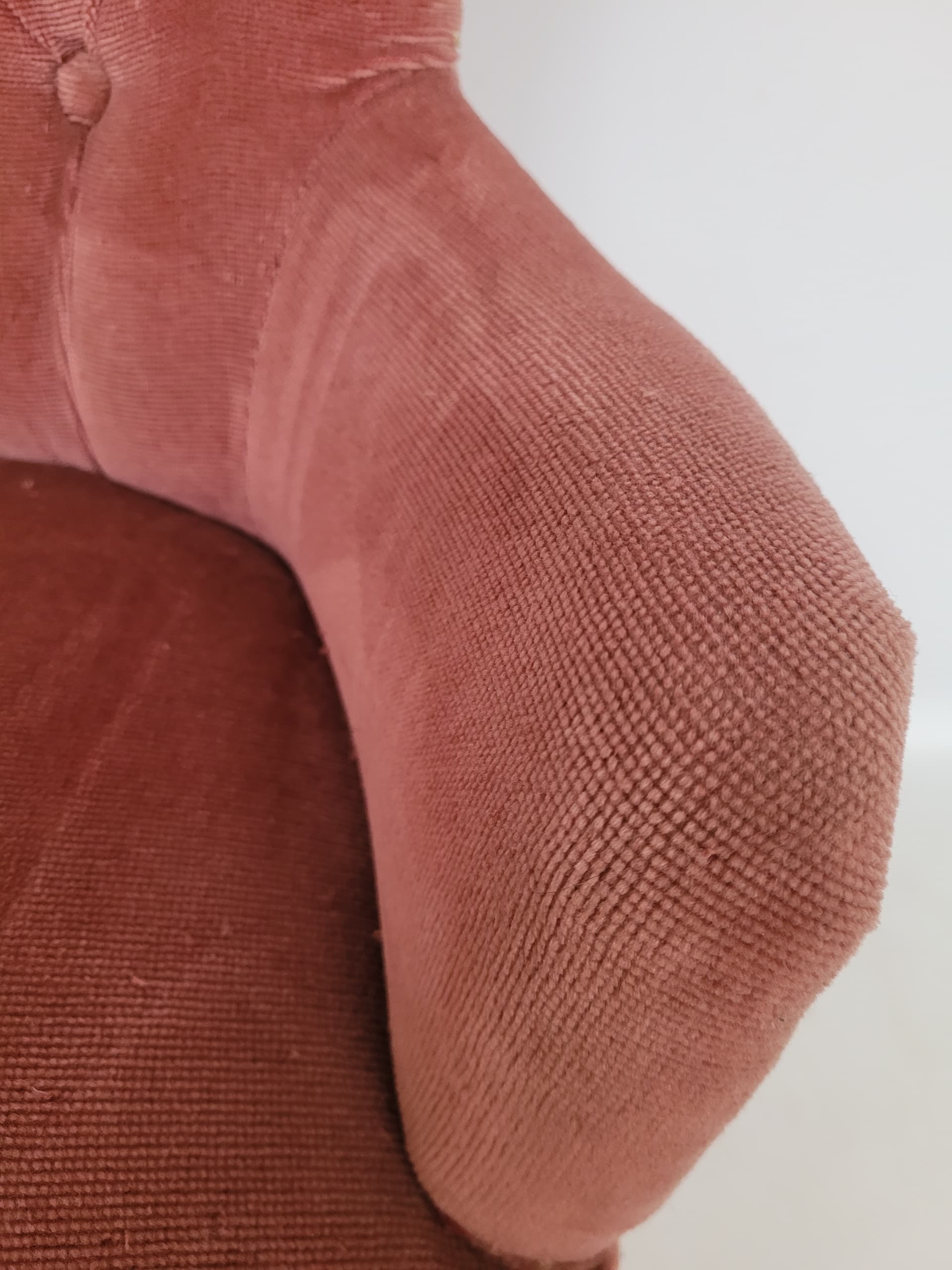 Fotel chesterfield, welur różowy, początek XX w. - 377746
