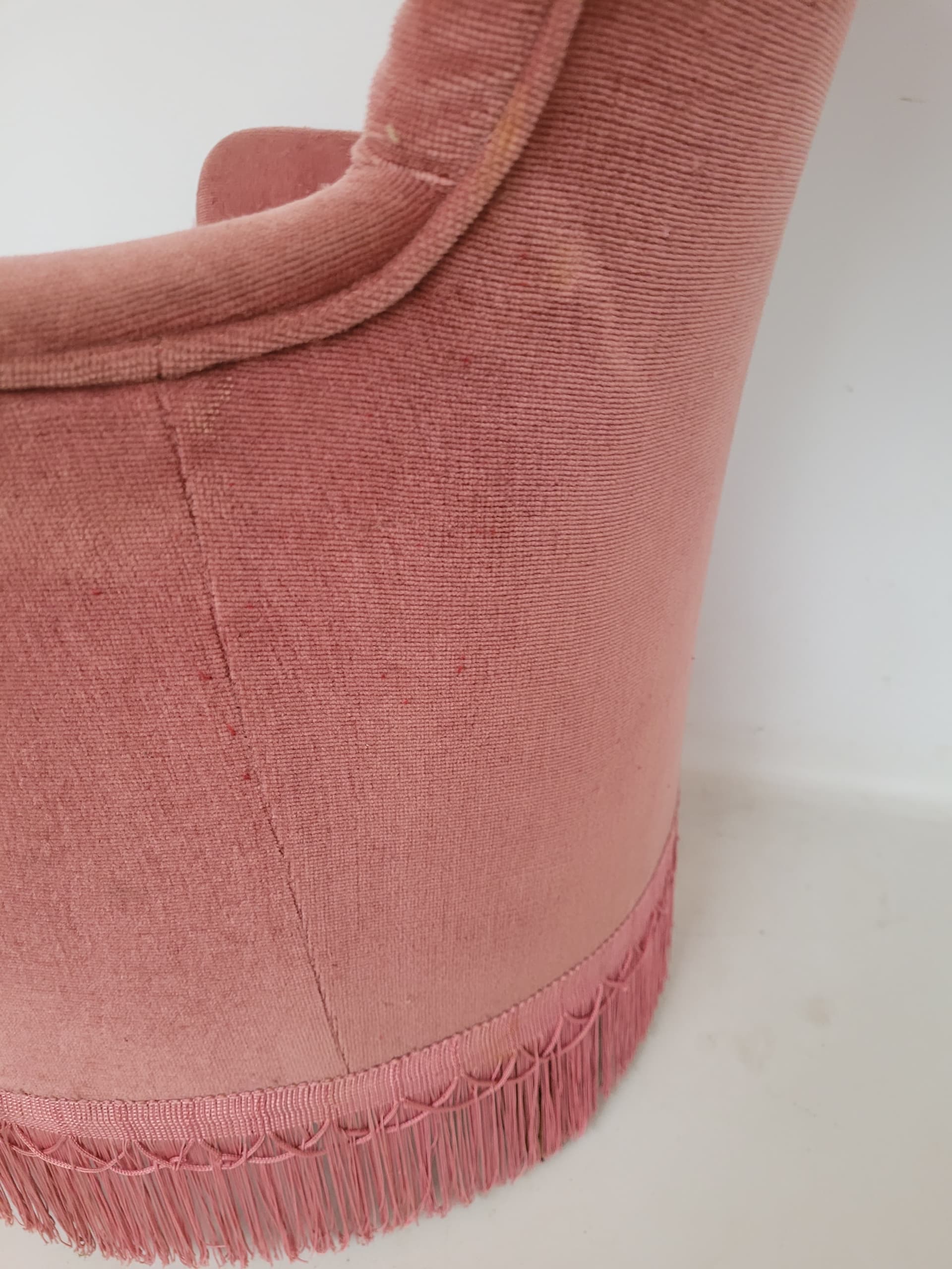 Fotel chesterfield, welur różowy, początek XX w. - 377747