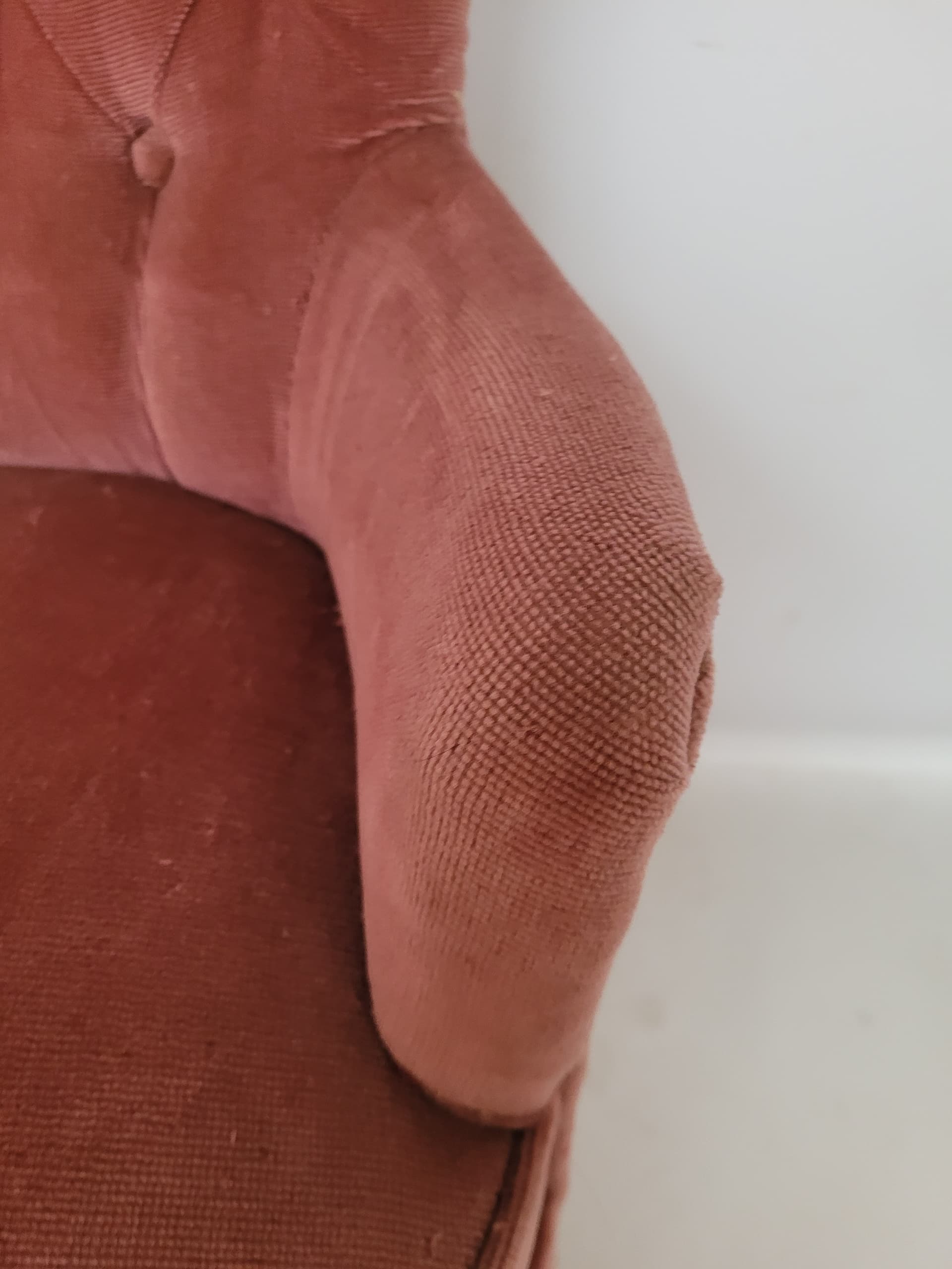 Fotel chesterfield, welur różowy, początek XX w. - 377744
