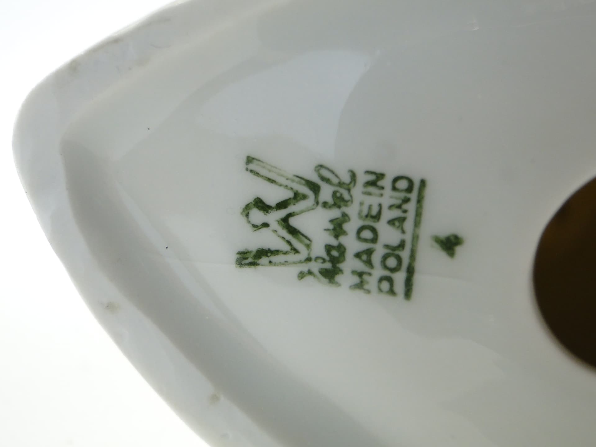 Figurka kobieta z ażurem, biała porcelana, Polska, lata 60. - 372644