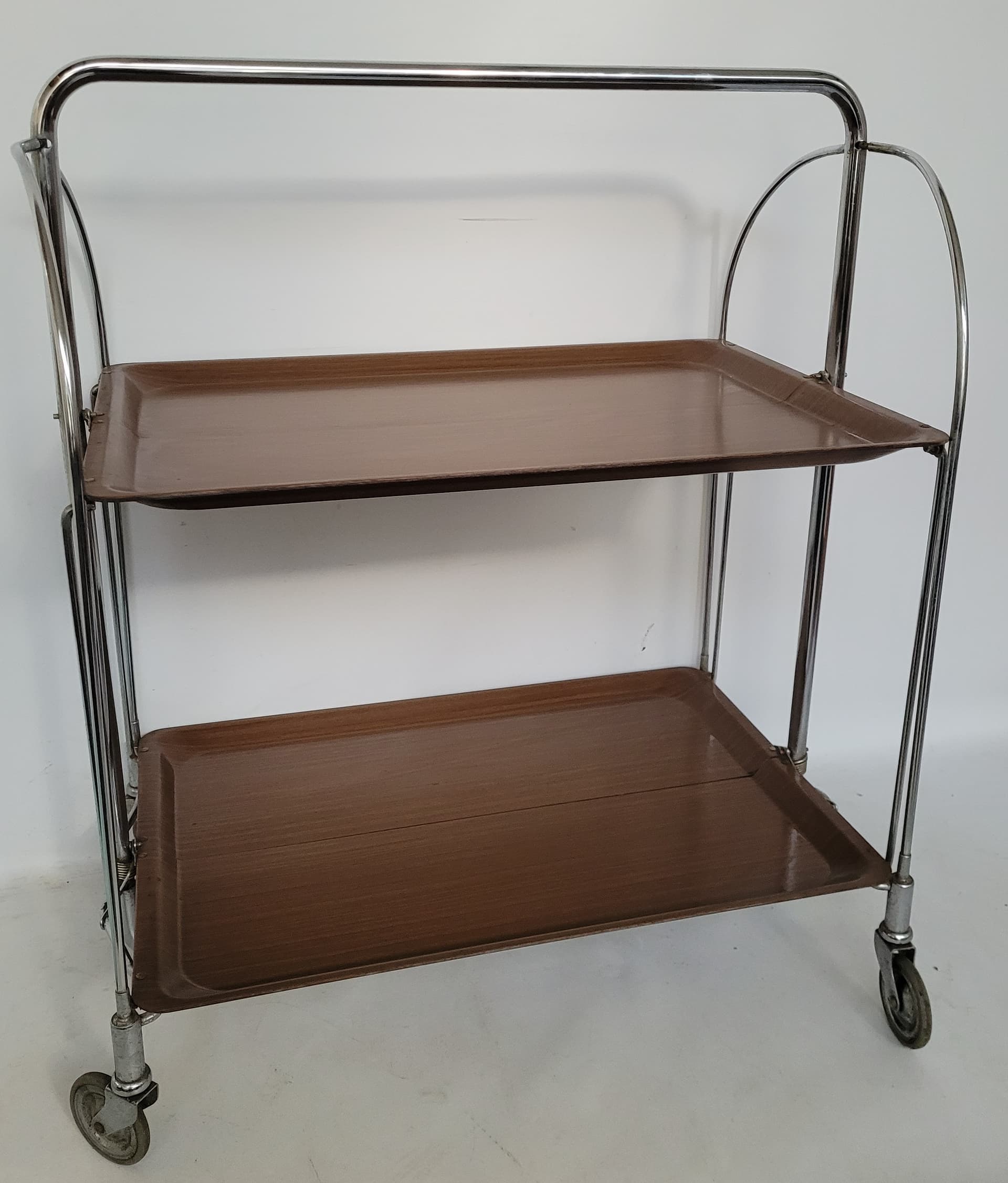Stolik pomocniczy mobilny, brązowy, stal chromowana, lata 60. - 372741