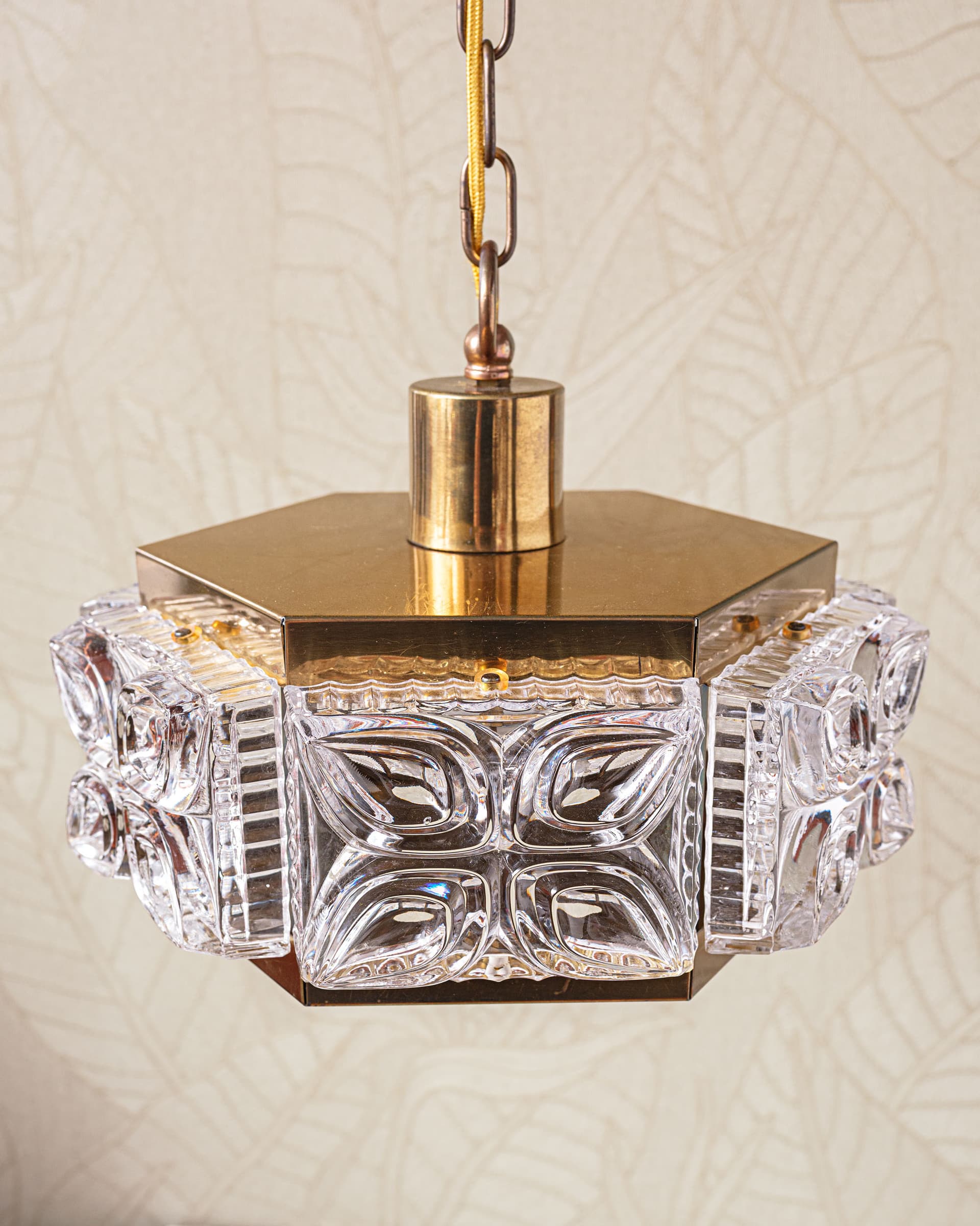 Lampa sufitowa, szkło przezroczyste, mosiądz złoty, proj. C. Fagerlund, Orrefors, Szwecja, lata 70. - 372854