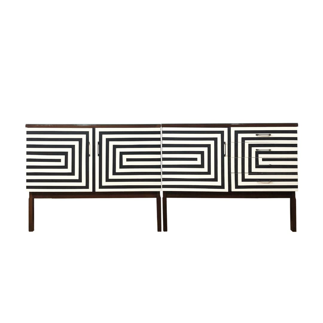 Sideboard Op Art, brązowy, drewno, szkło czarne, Polska, lata 70. - 373549