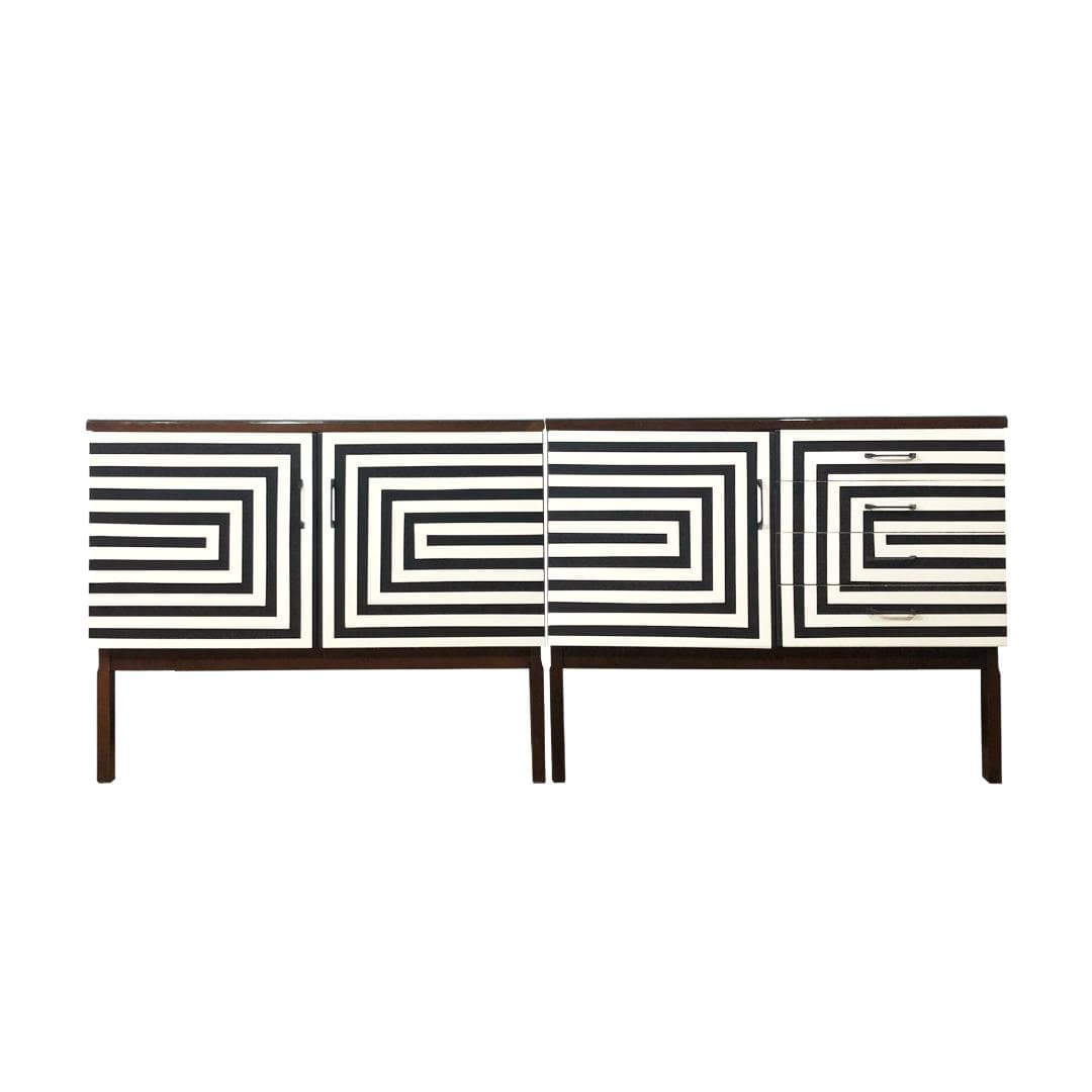 Sideboard Op Art, brązowy, drewno, szkło czarne, Polska, lata 70.