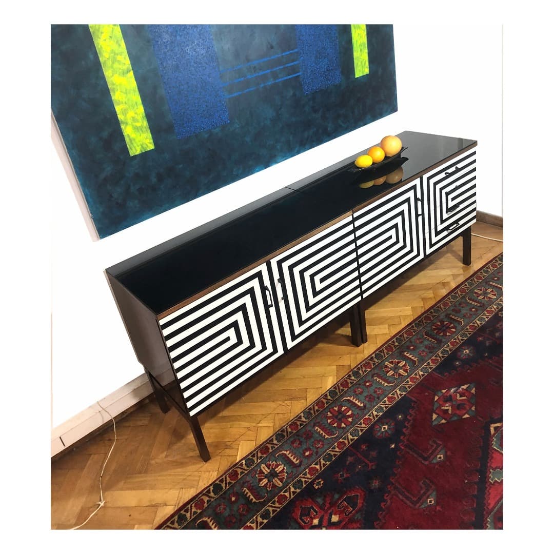 Sideboard Op Art, brązowy, drewno, szkło czarne, Polska, lata 70. - 373562