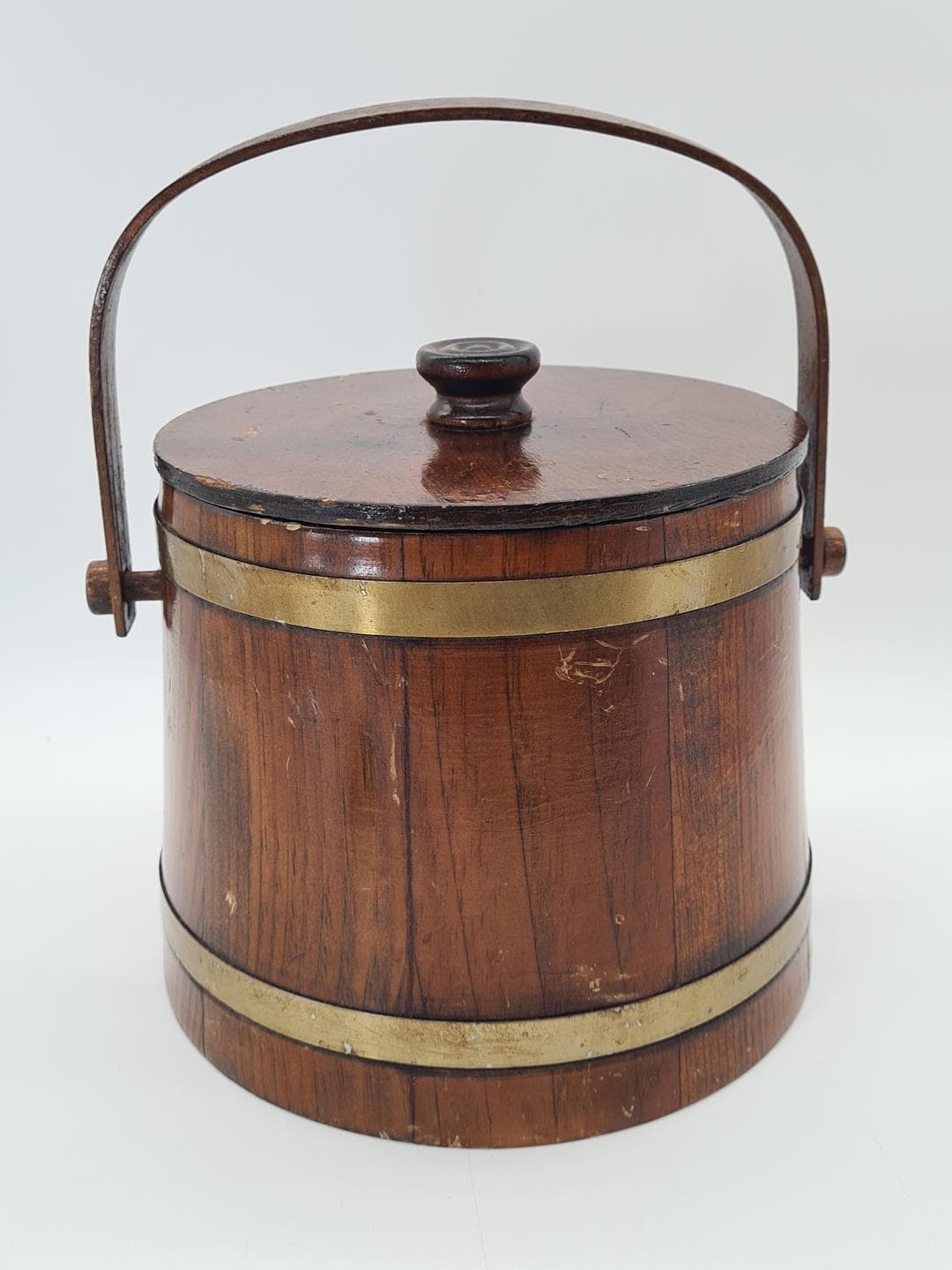 Cookie jar, brown, wood brass, Basketville, USA, 1960s. - 373979